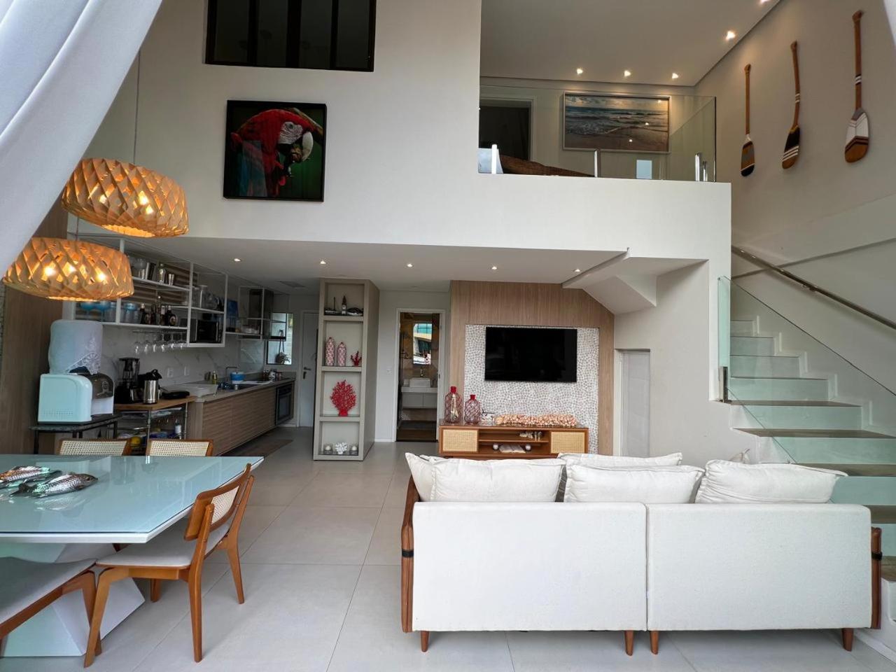 Three-Bedroom House photo 3