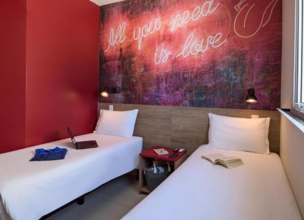 Standard Apartment with Twin Beds photo 1