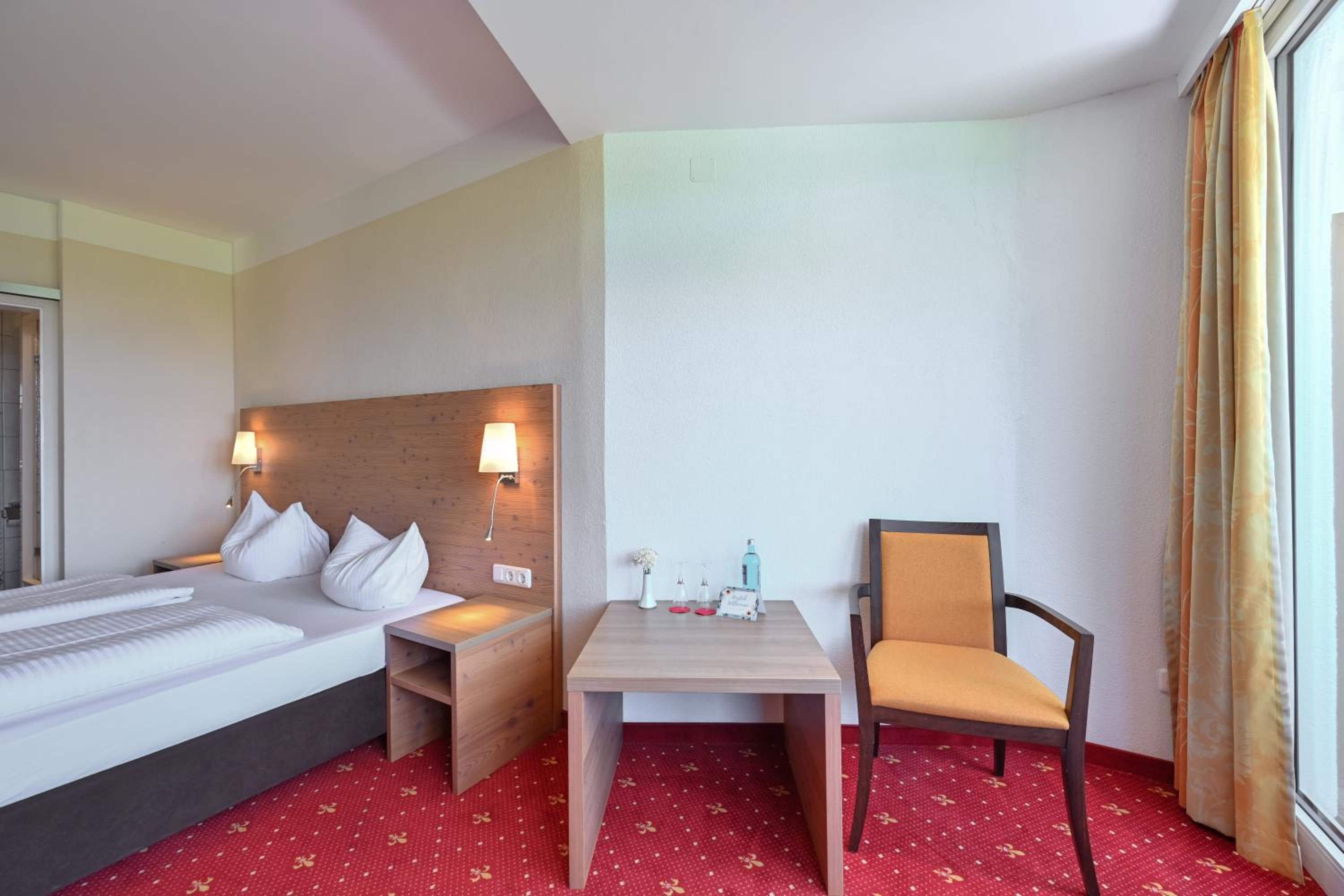 Standard Double Room - Photo 2