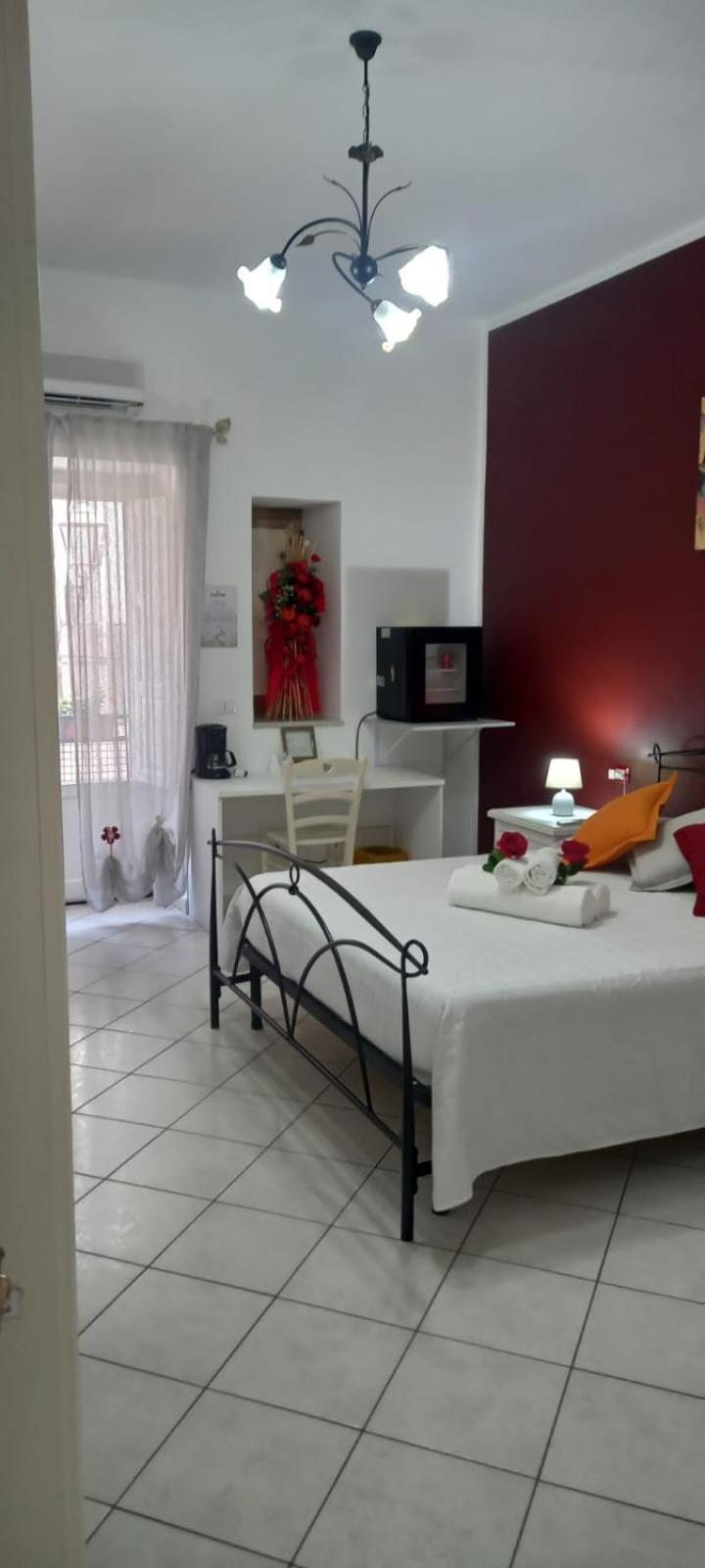 Triple Room with Private Bathroom - Photo 9
