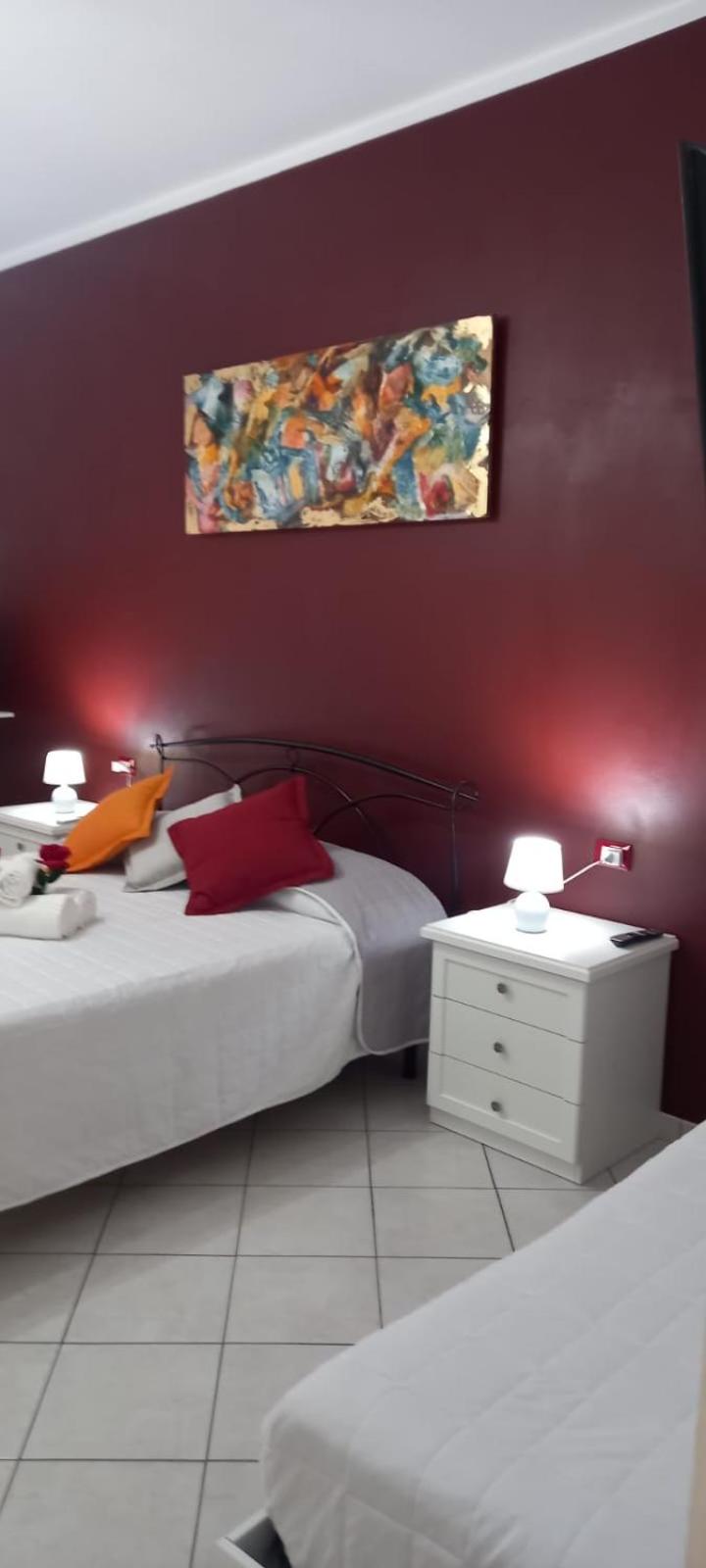 Triple Room with Private Bathroom - Photo 11