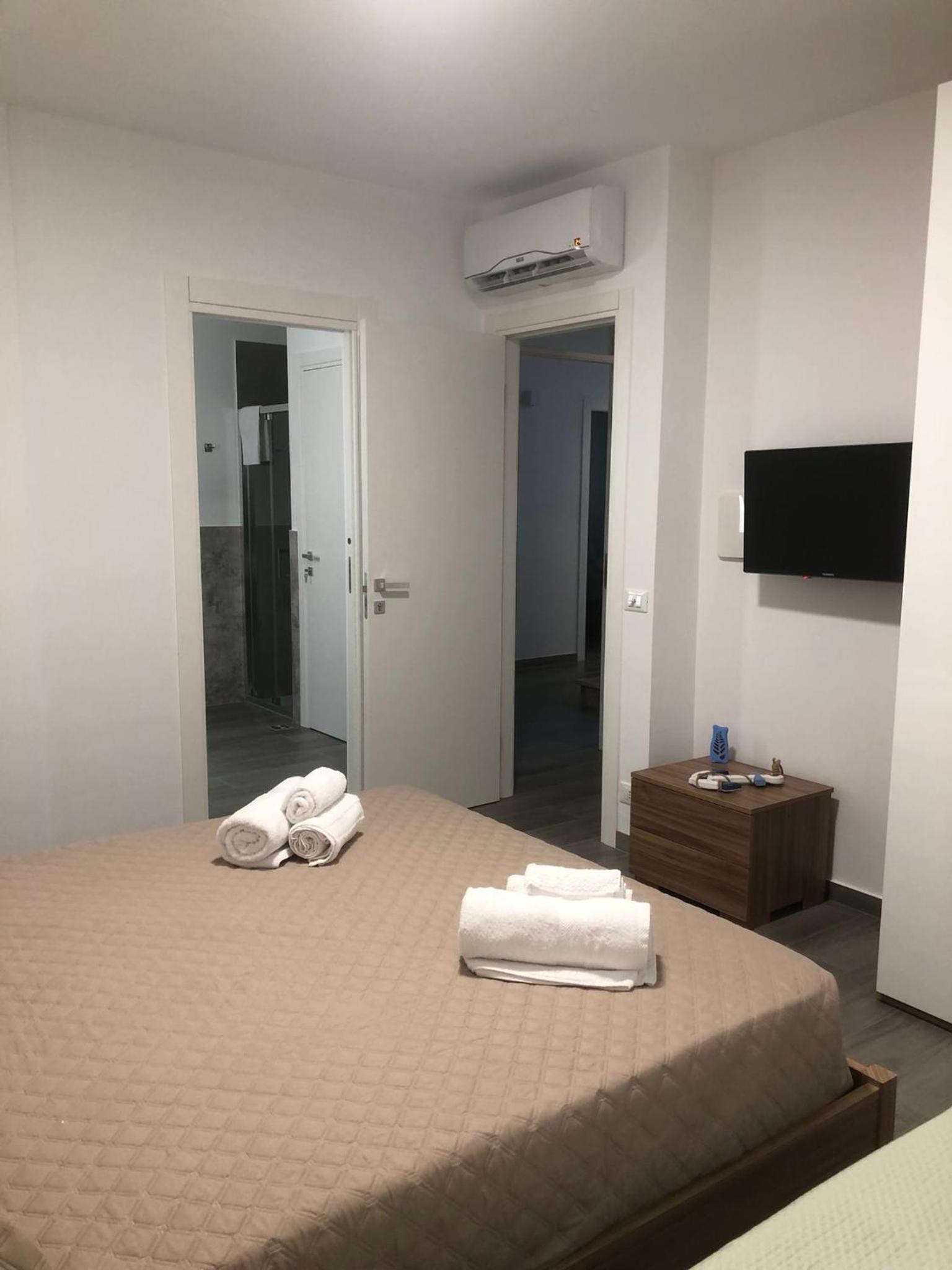 Quadruple Room With Private Bathroom photo 2