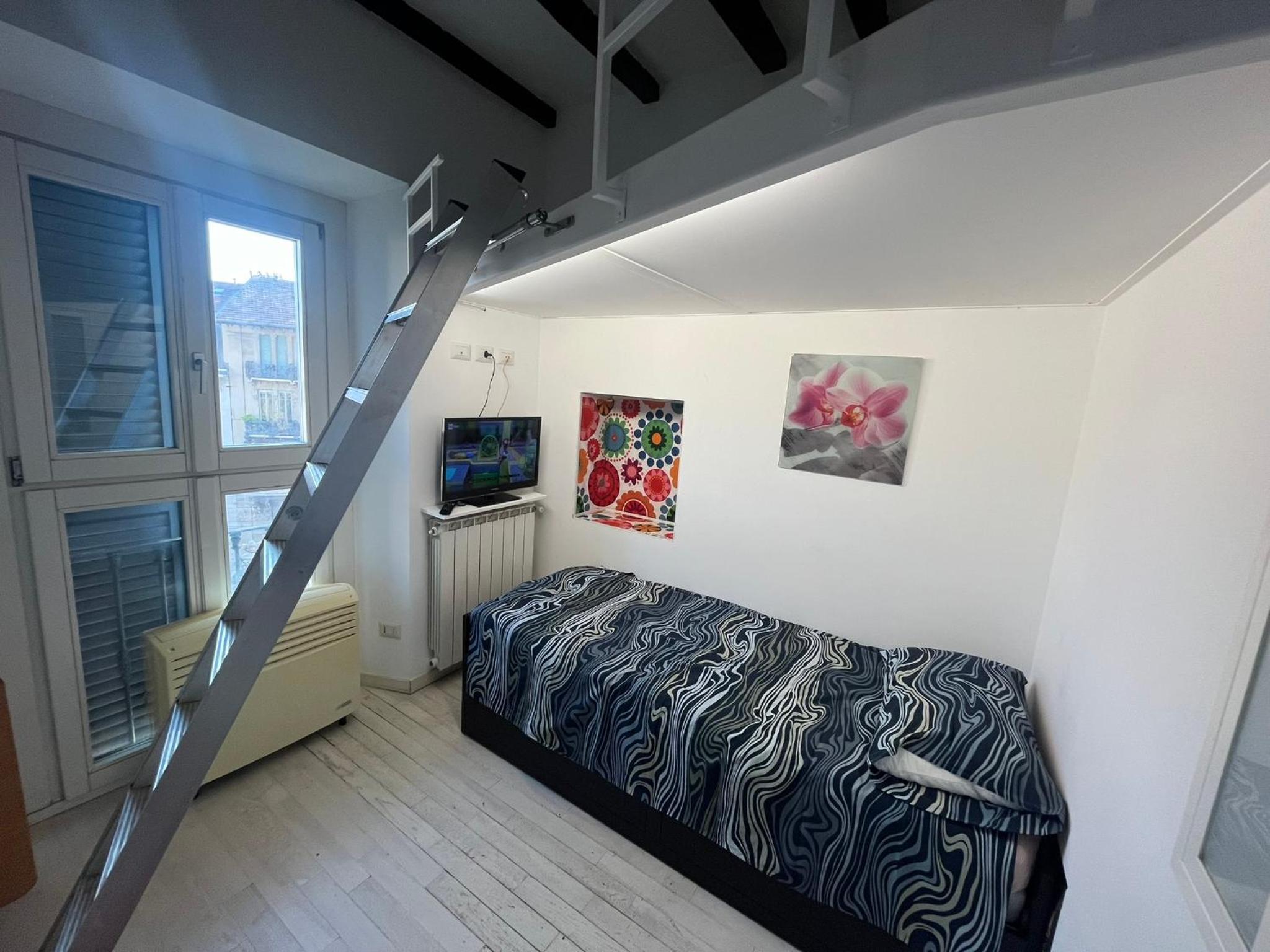 Studio (3 Adults)