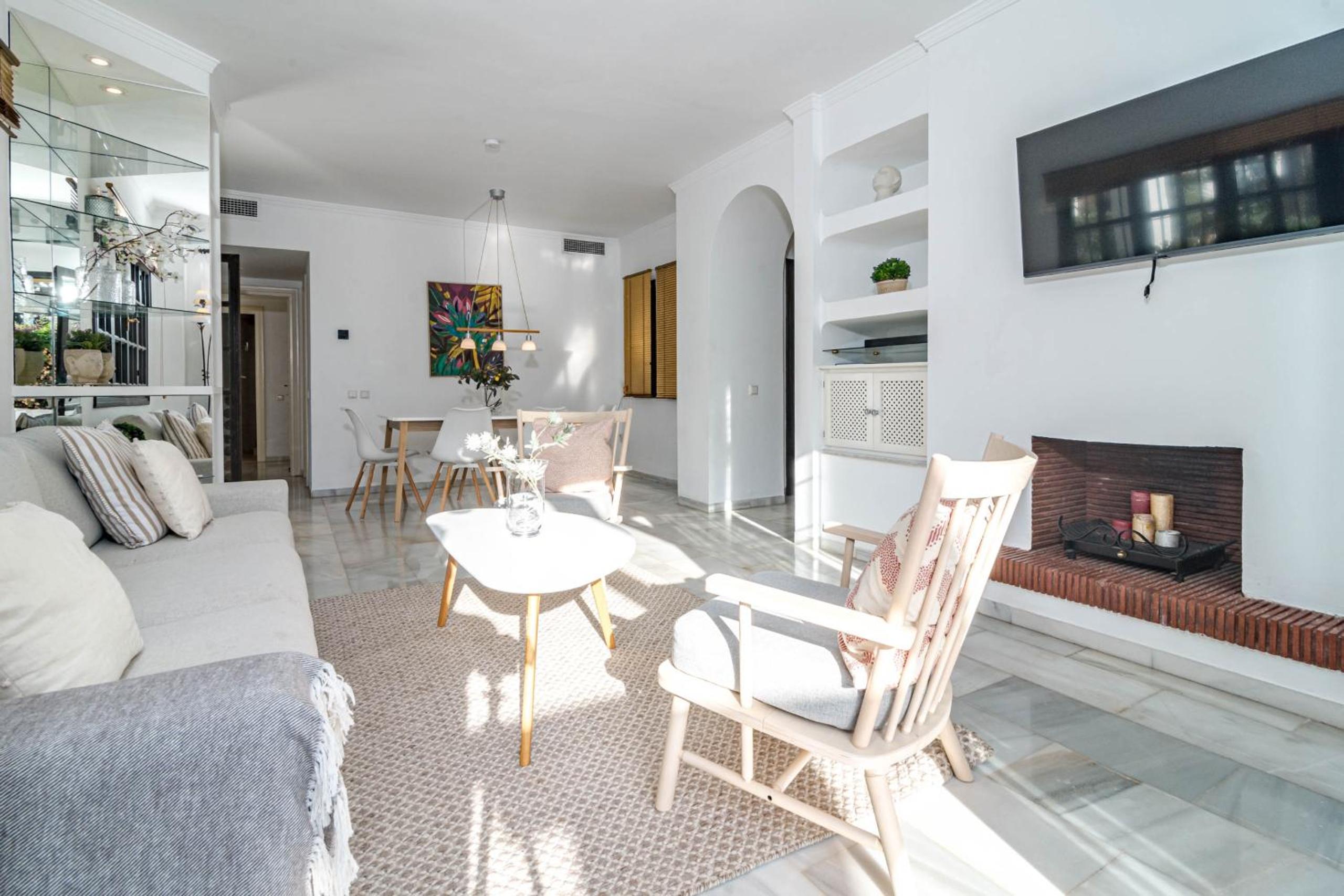 Apartamento de dos habitaciones con balcón y terraza