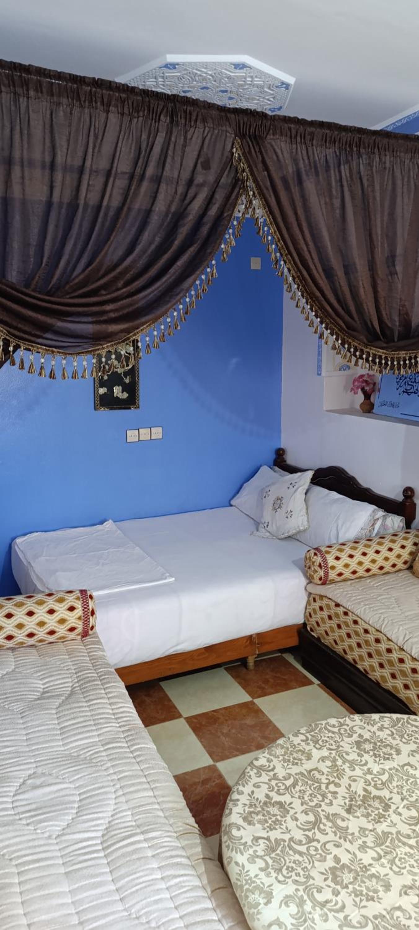 Economy Double Room - Photo 11