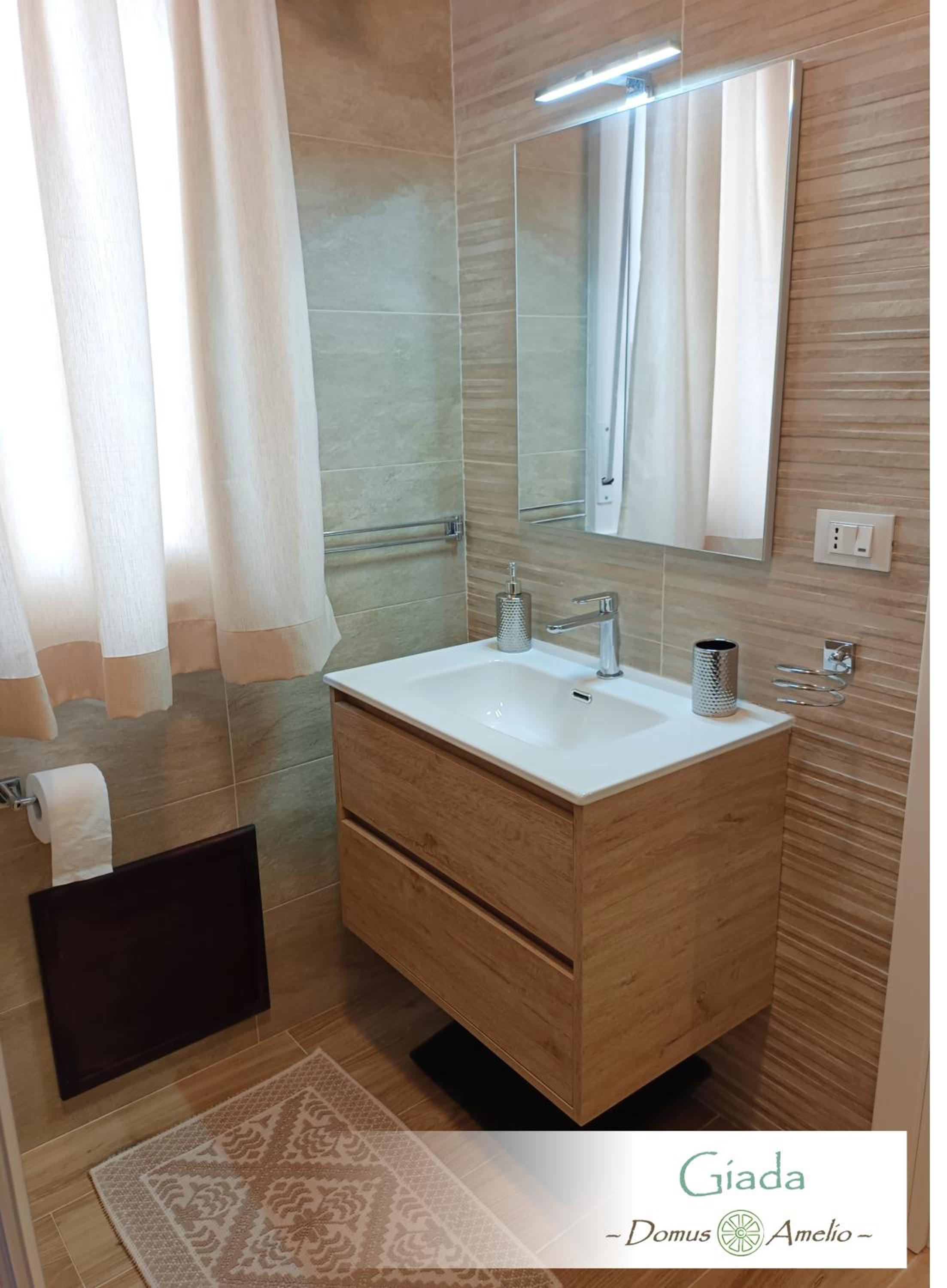 Double or Twin Room with Private Bathroom photo 2