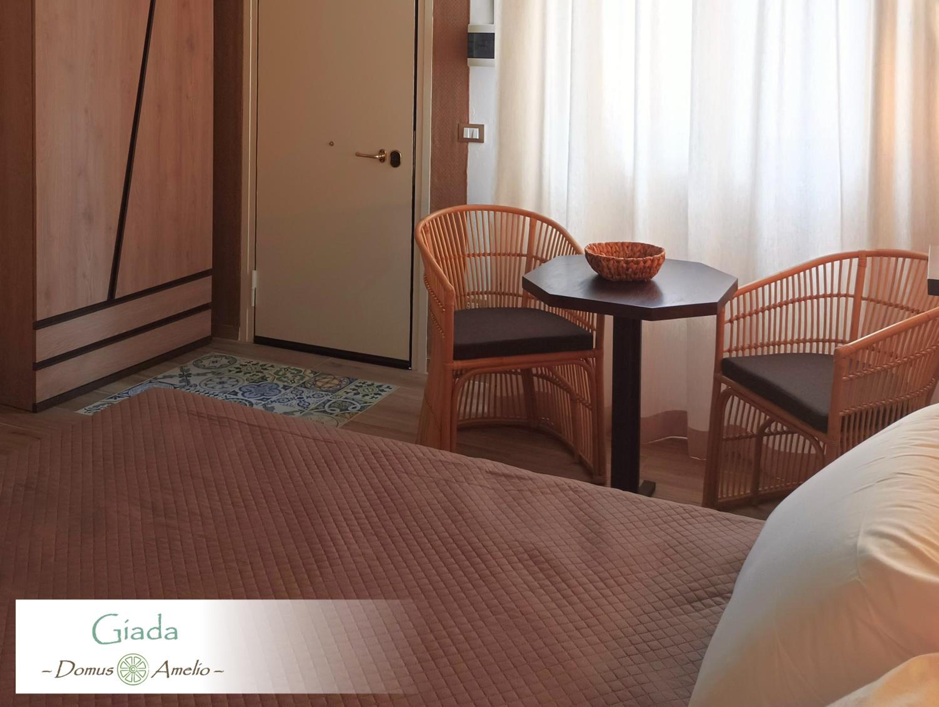 Double or Twin Room with Private Bathroom photo 3