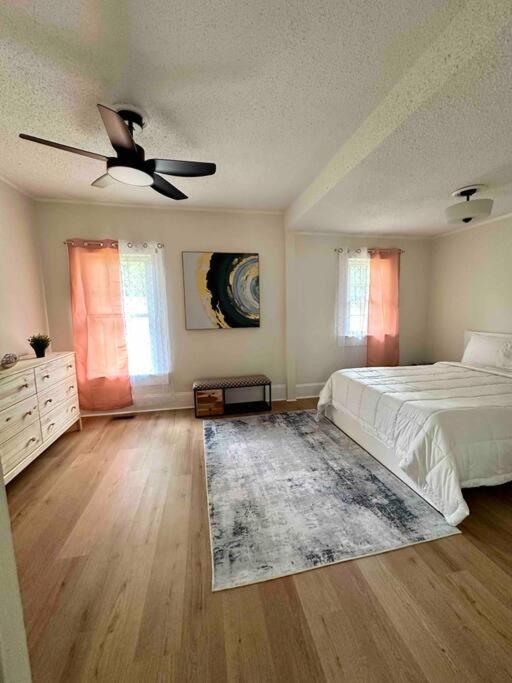Two-Bedroom House photo 2