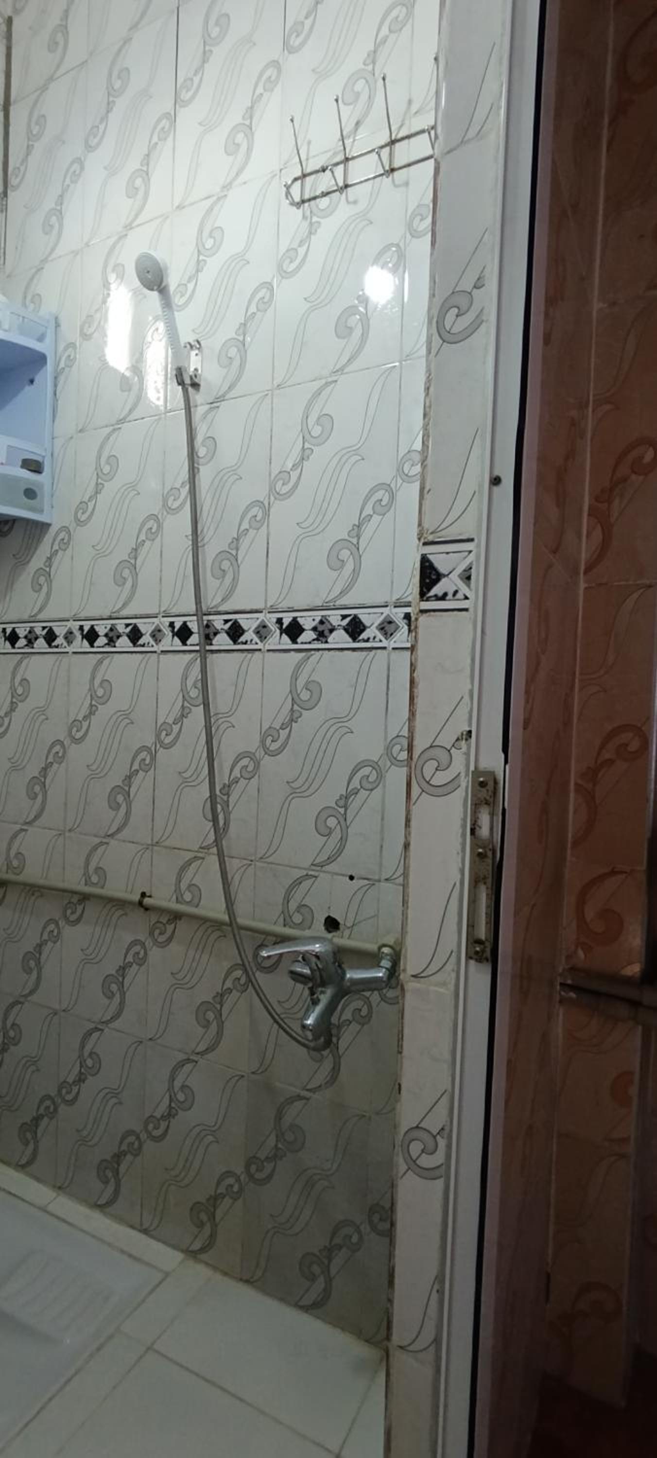 Economy Double Room - Photo 12