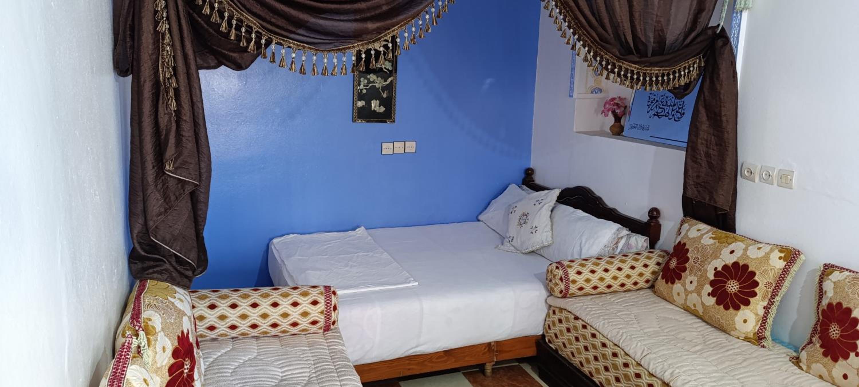 Economy Double Room - Photo 13