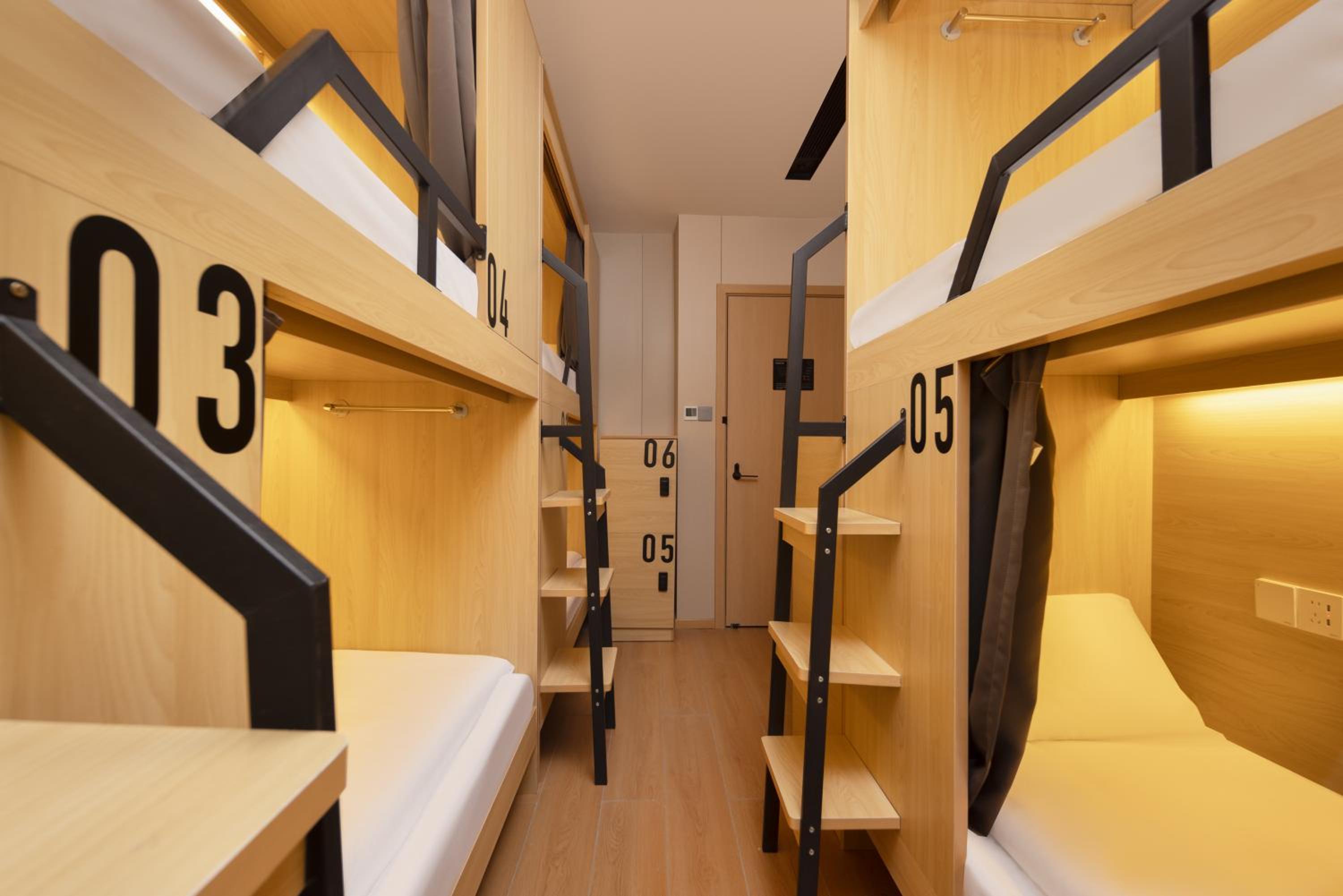 Bed in 6-Bed Male Dormitory Room - Shared Bathroom 