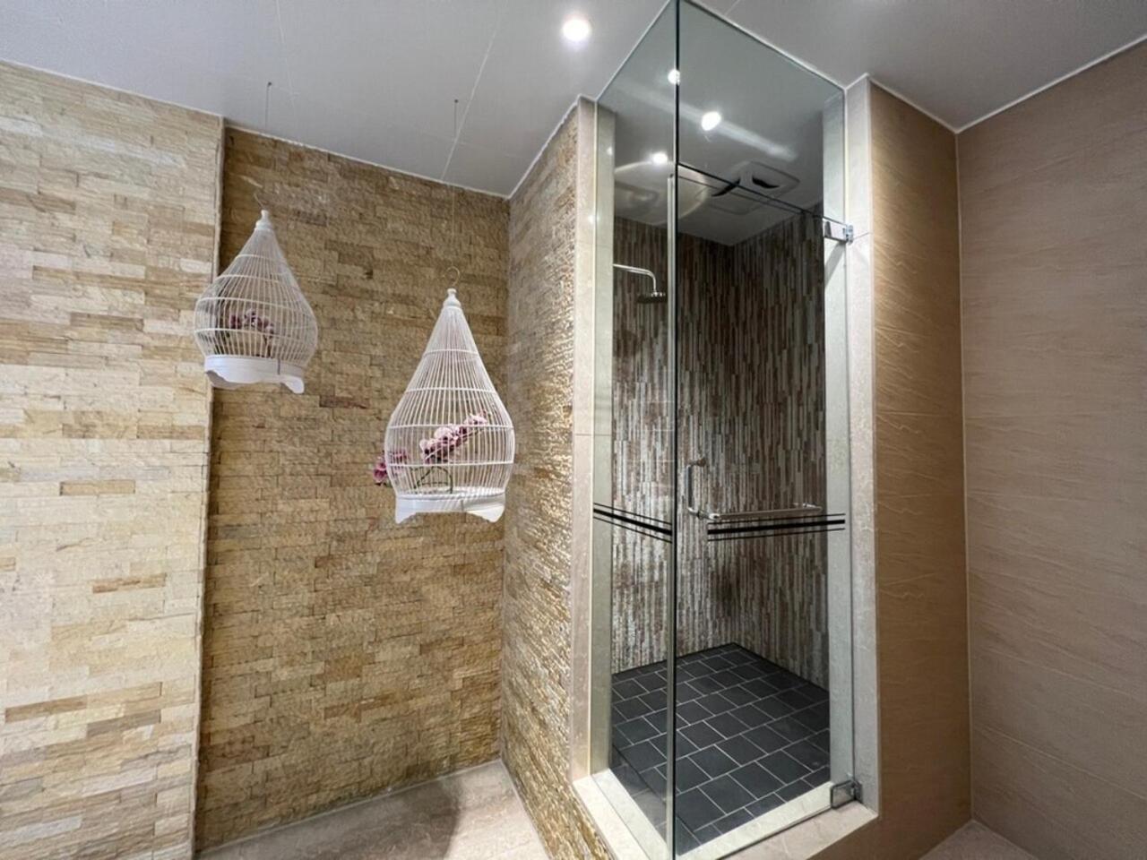 Deluxe Double Room (Check-in after 18:00) - Photo 17