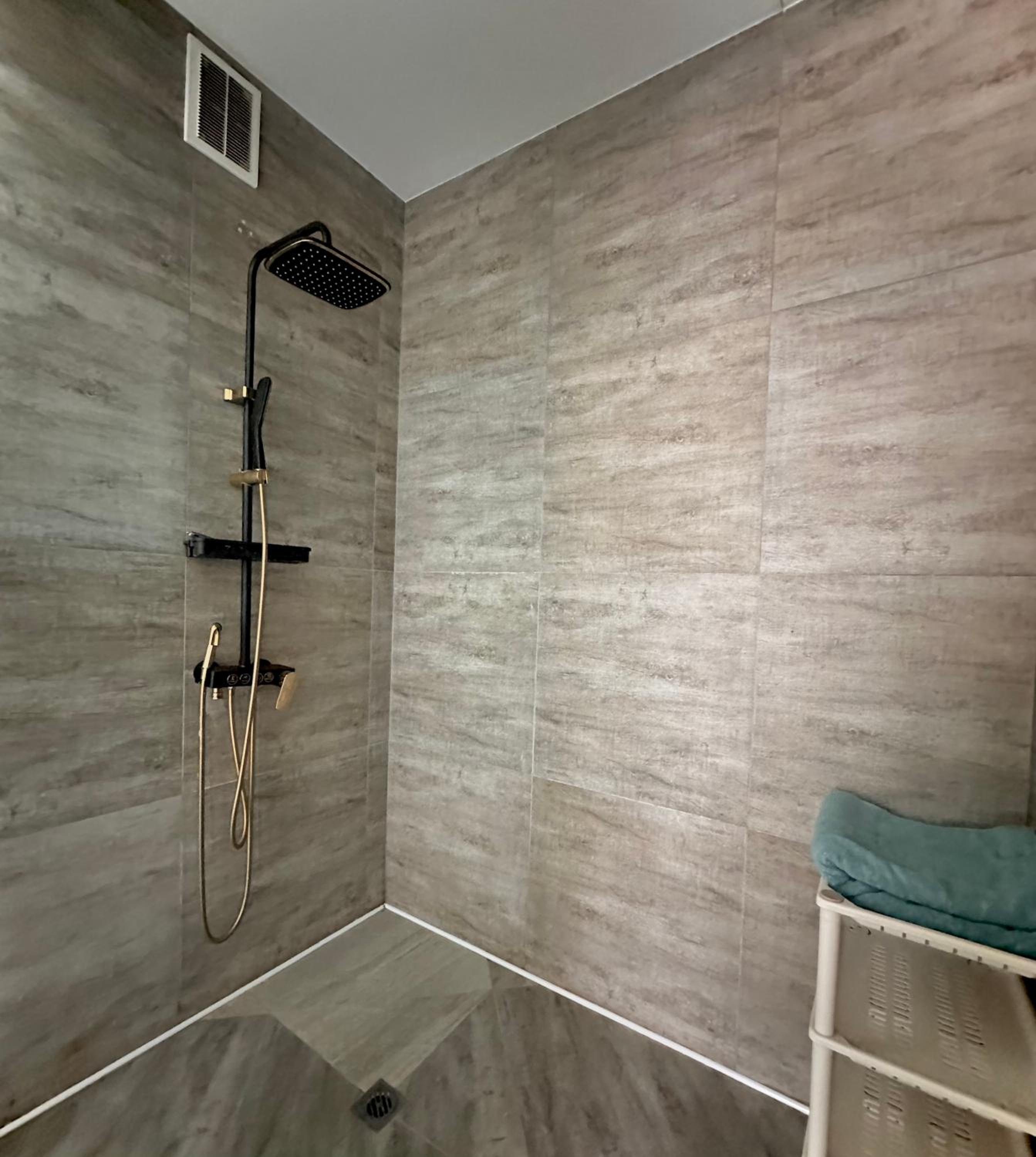 Deluxe Double Room with Shower photo 2