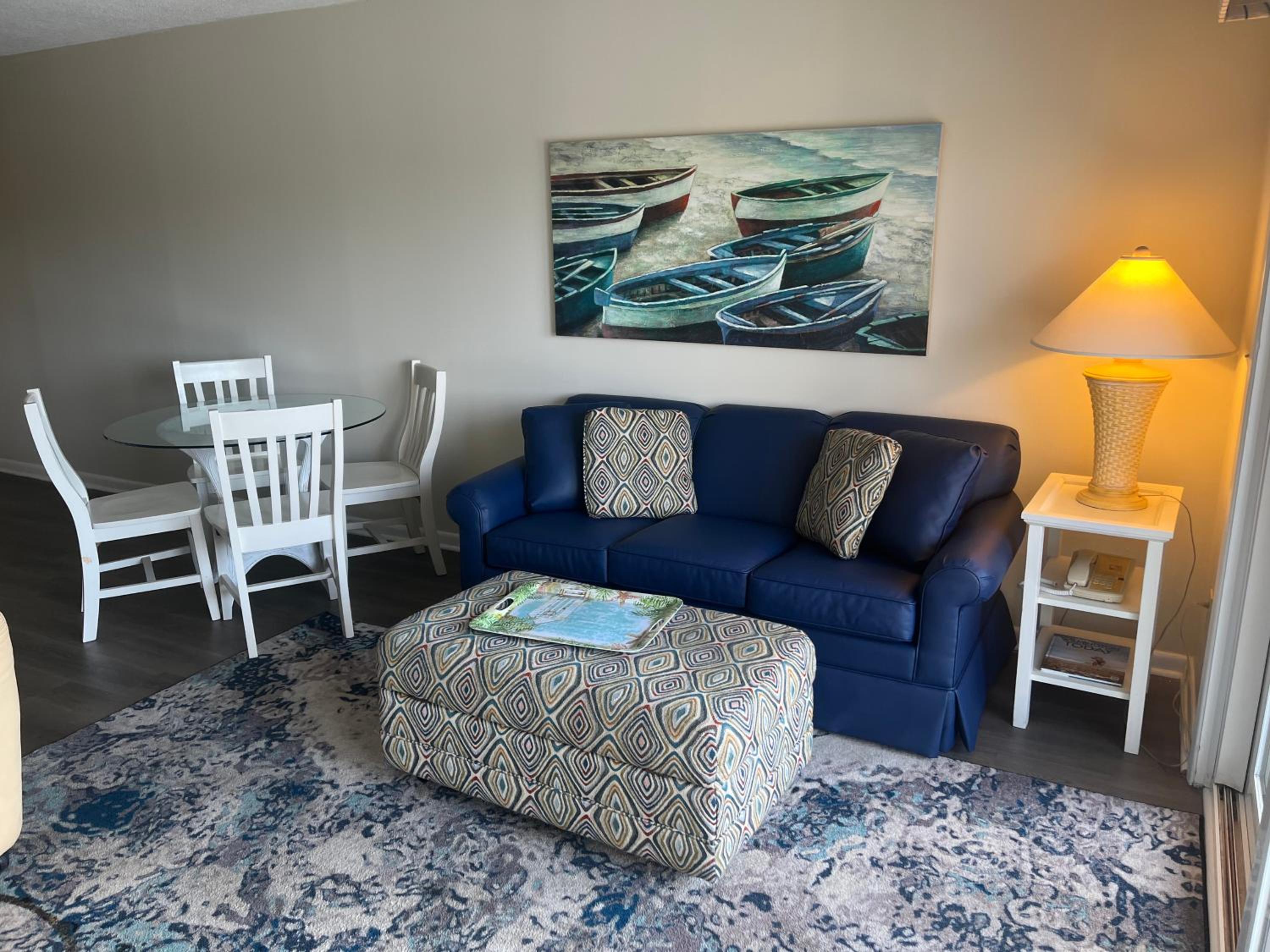 Apartment photo 2