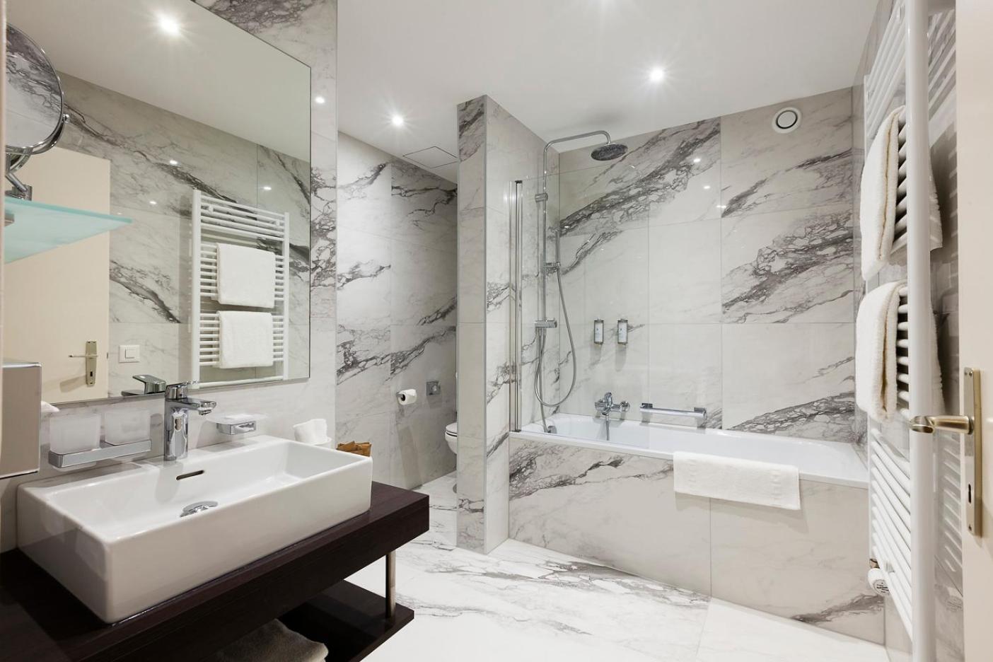 Superior Triple Room photo 3