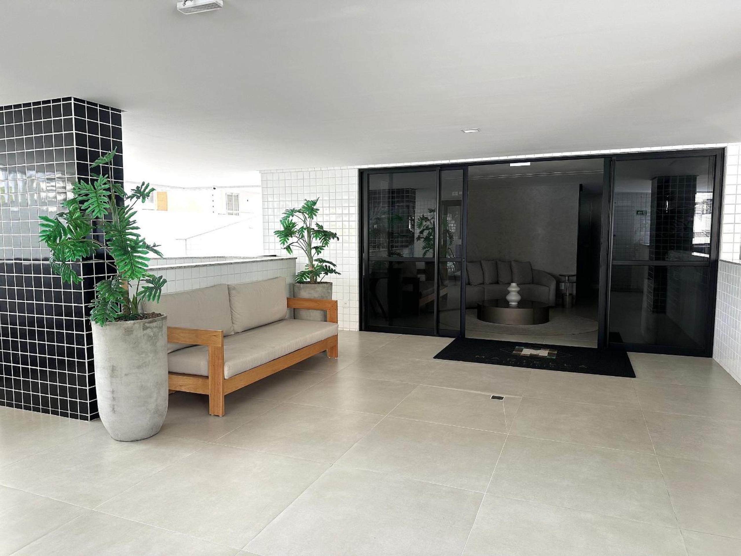 Apartment photo 2