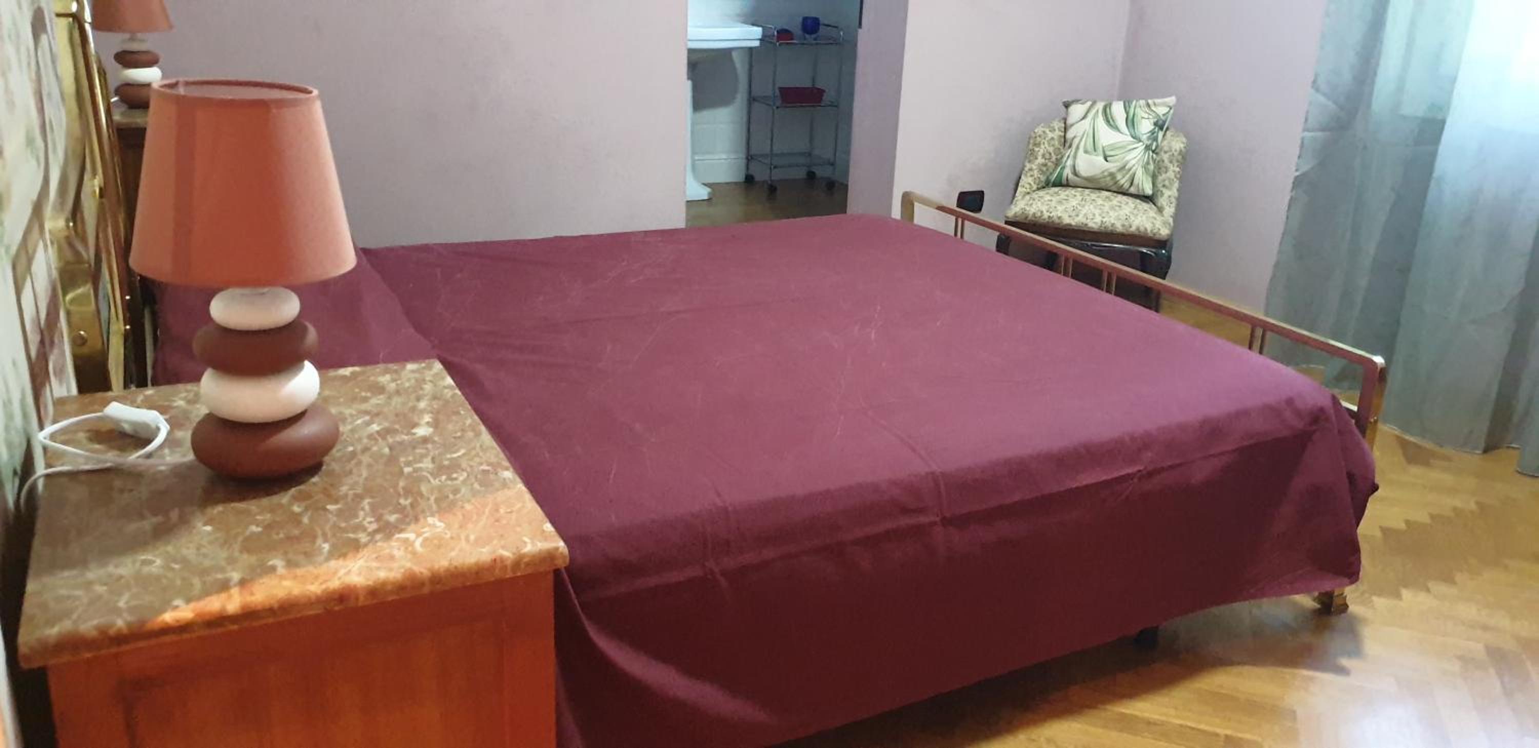 Double Room with Private Bathroom - Photo 7