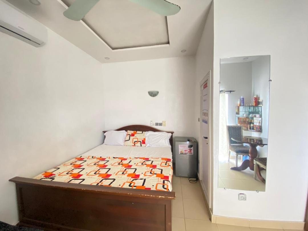 Single Room photo 3