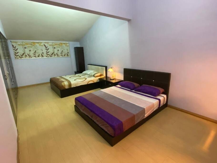 Three-Bedroom House photo 2