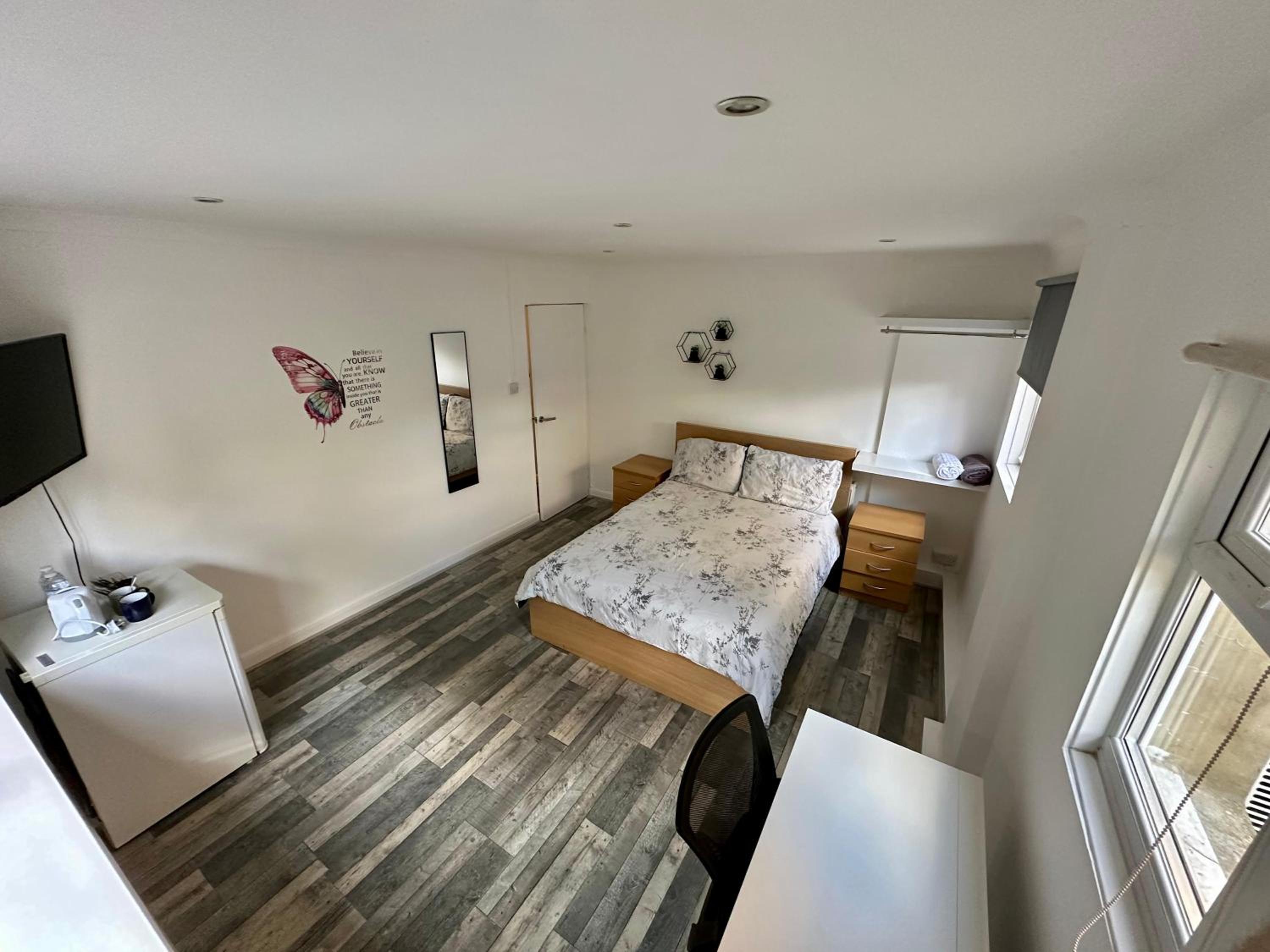 Large Double Room photo 1