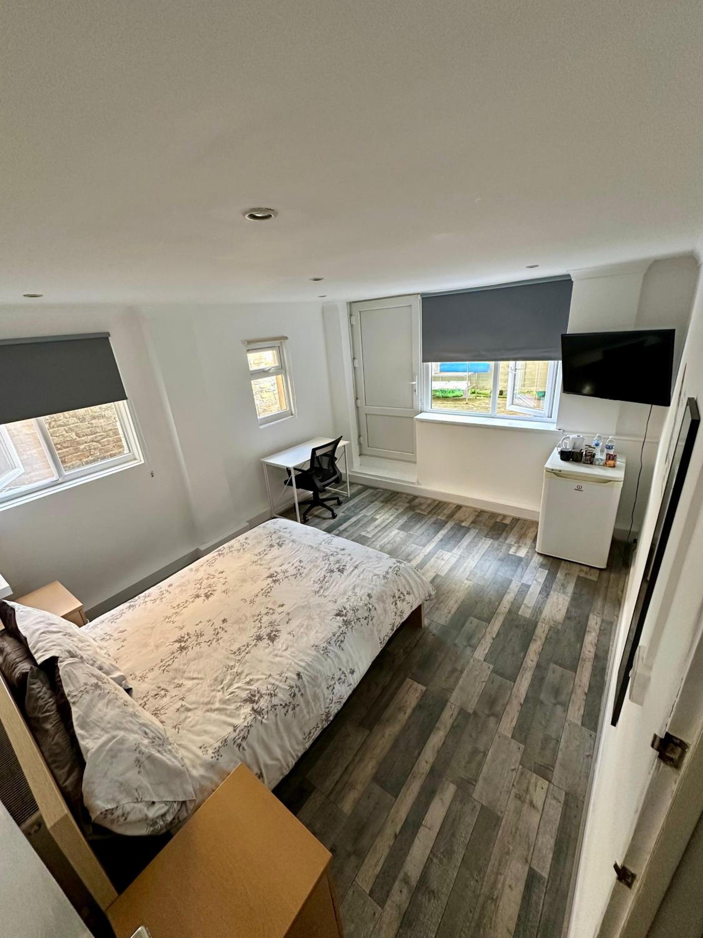 Large Double Room photo 2