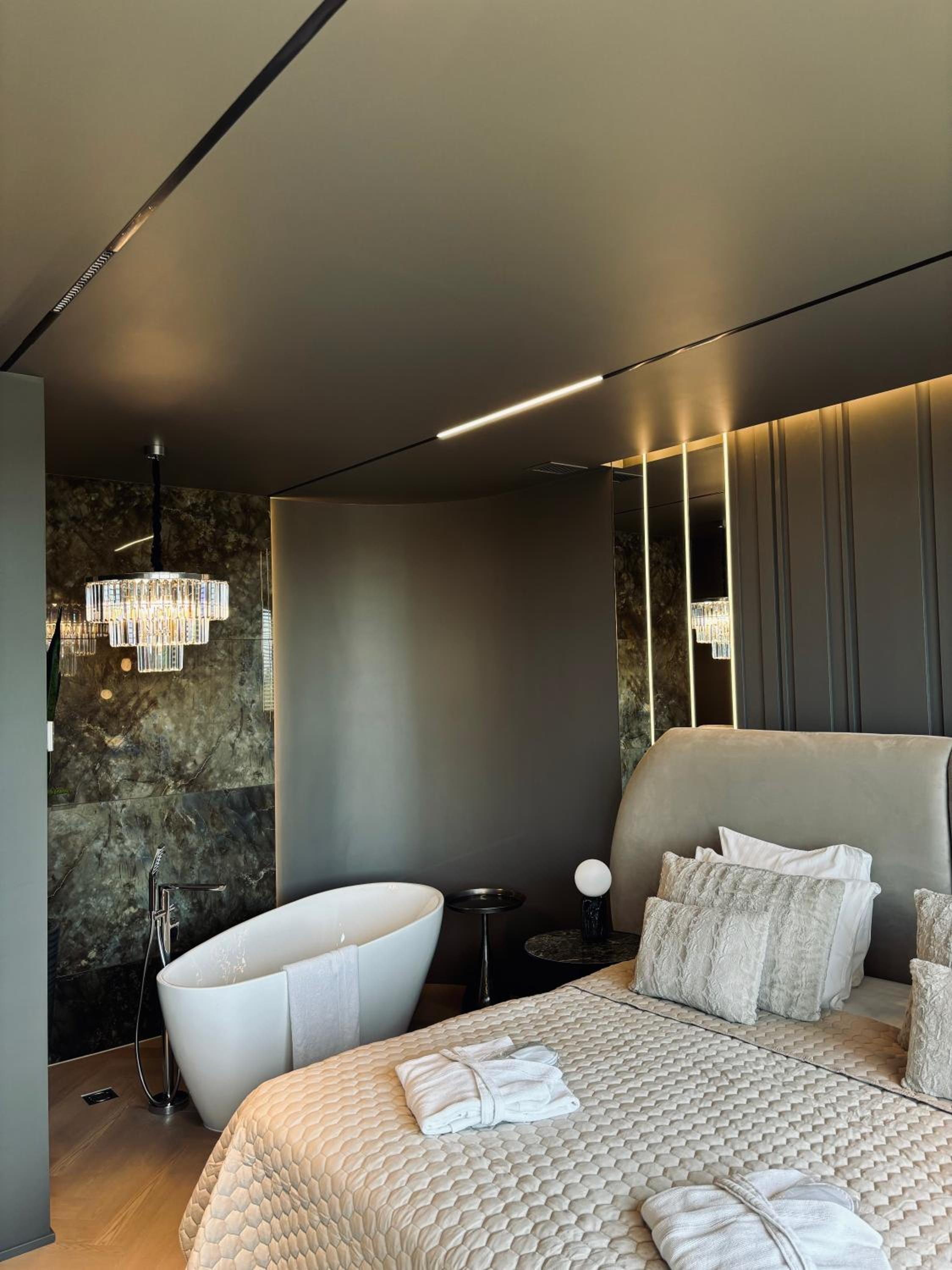 Penthouse Suite - Photo 4