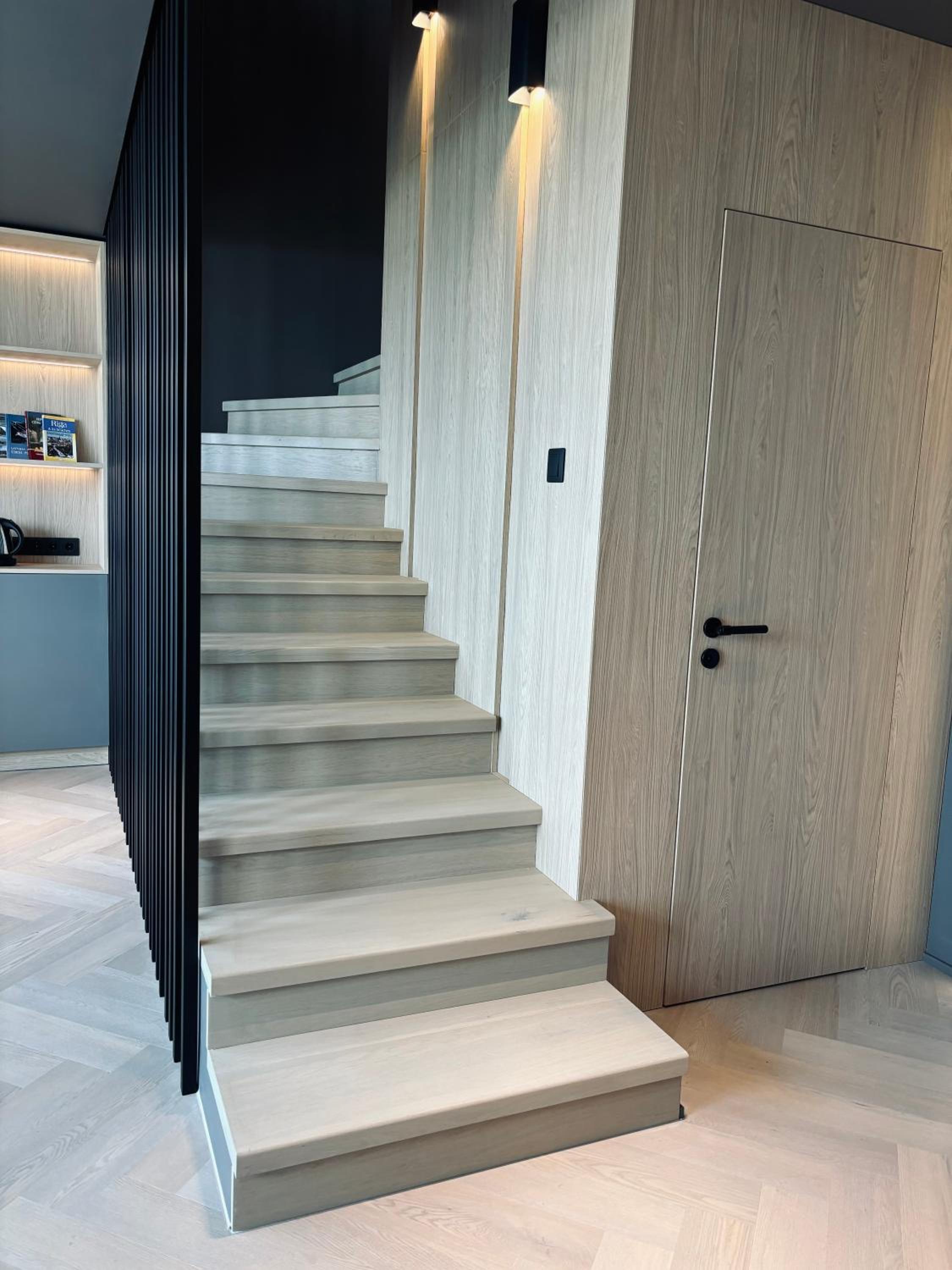 Penthouse Suite - Photo 15