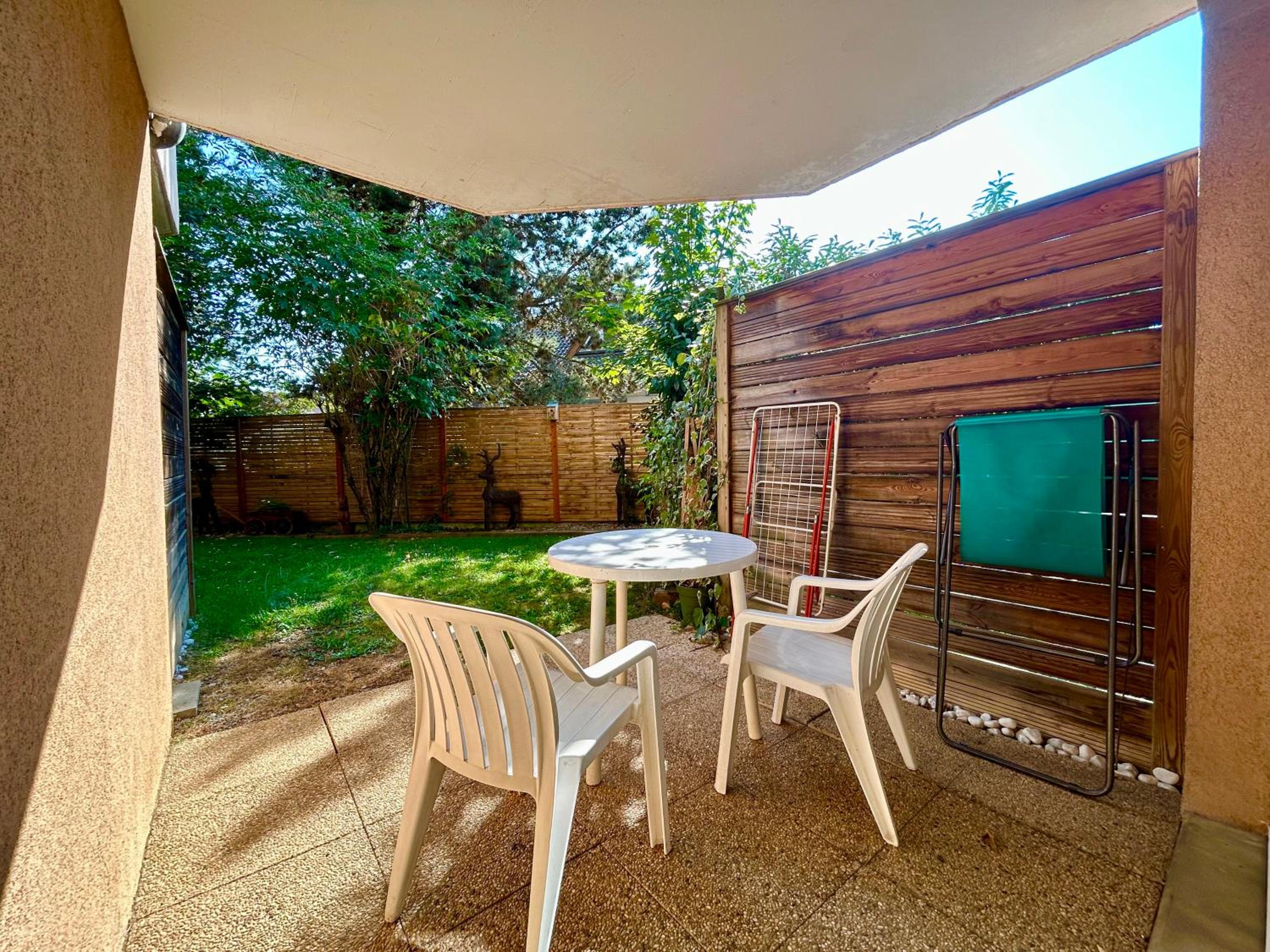 Double Room (2 Adults) - Photo 2
