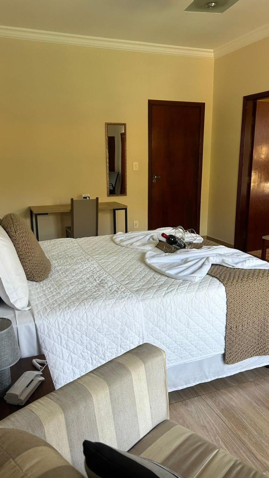 Deluxe Double Room with Balcony photo 3