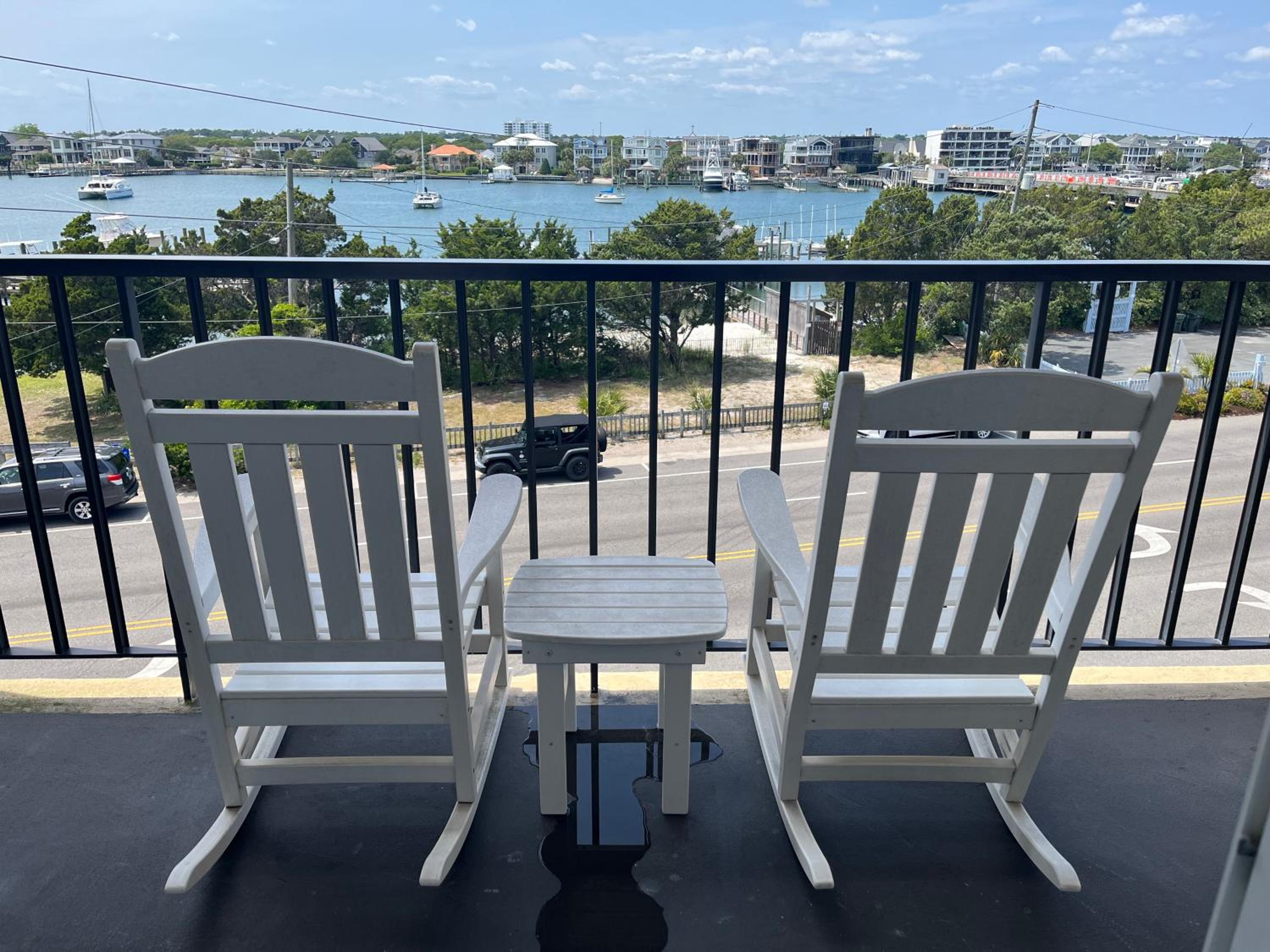 Deluxe One-Bedroom Apartment with Harbor View photo 1