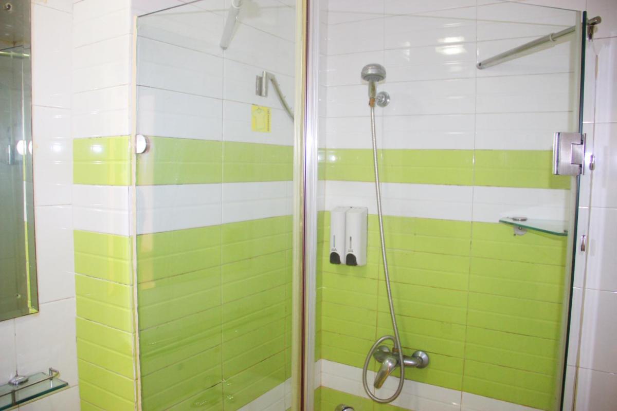 Standard Twin Room photo 2