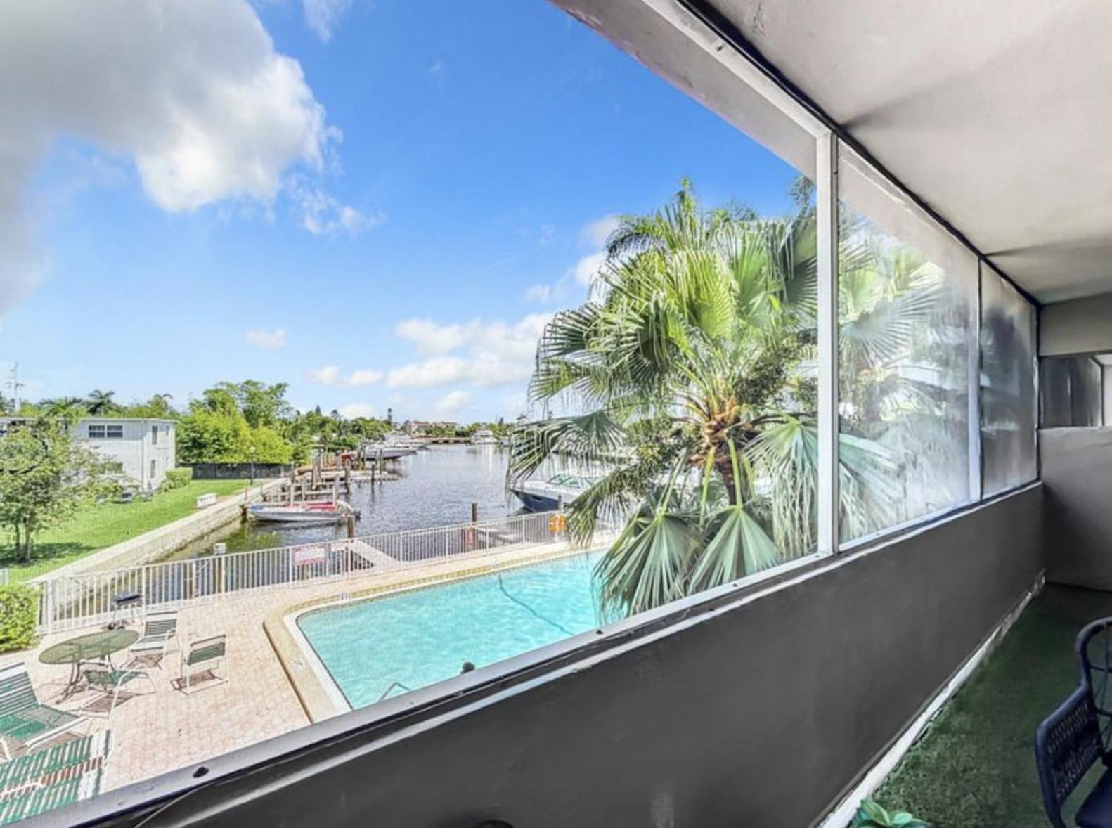 Two-Bedroom Apartment with Balcony and Sea View