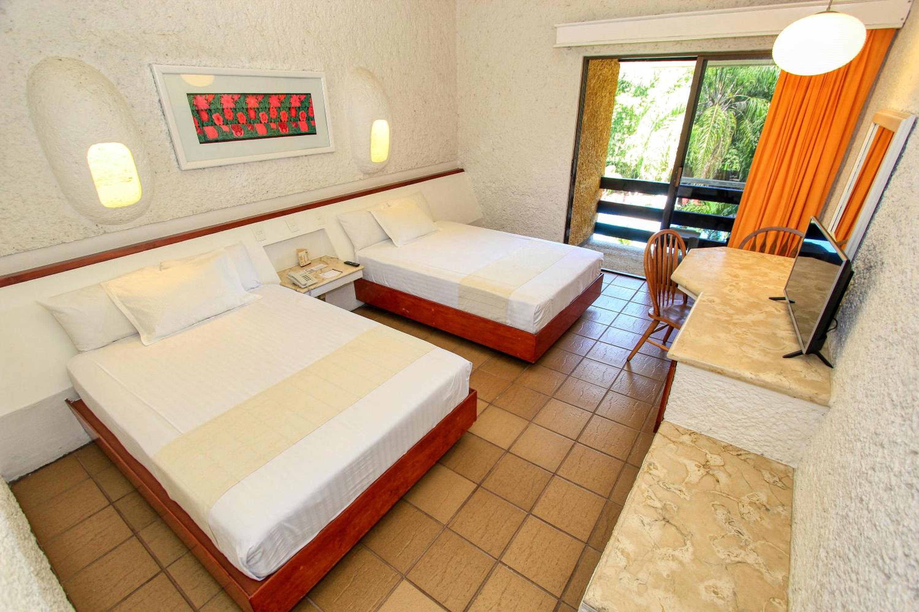 Double Room - Photo 6
