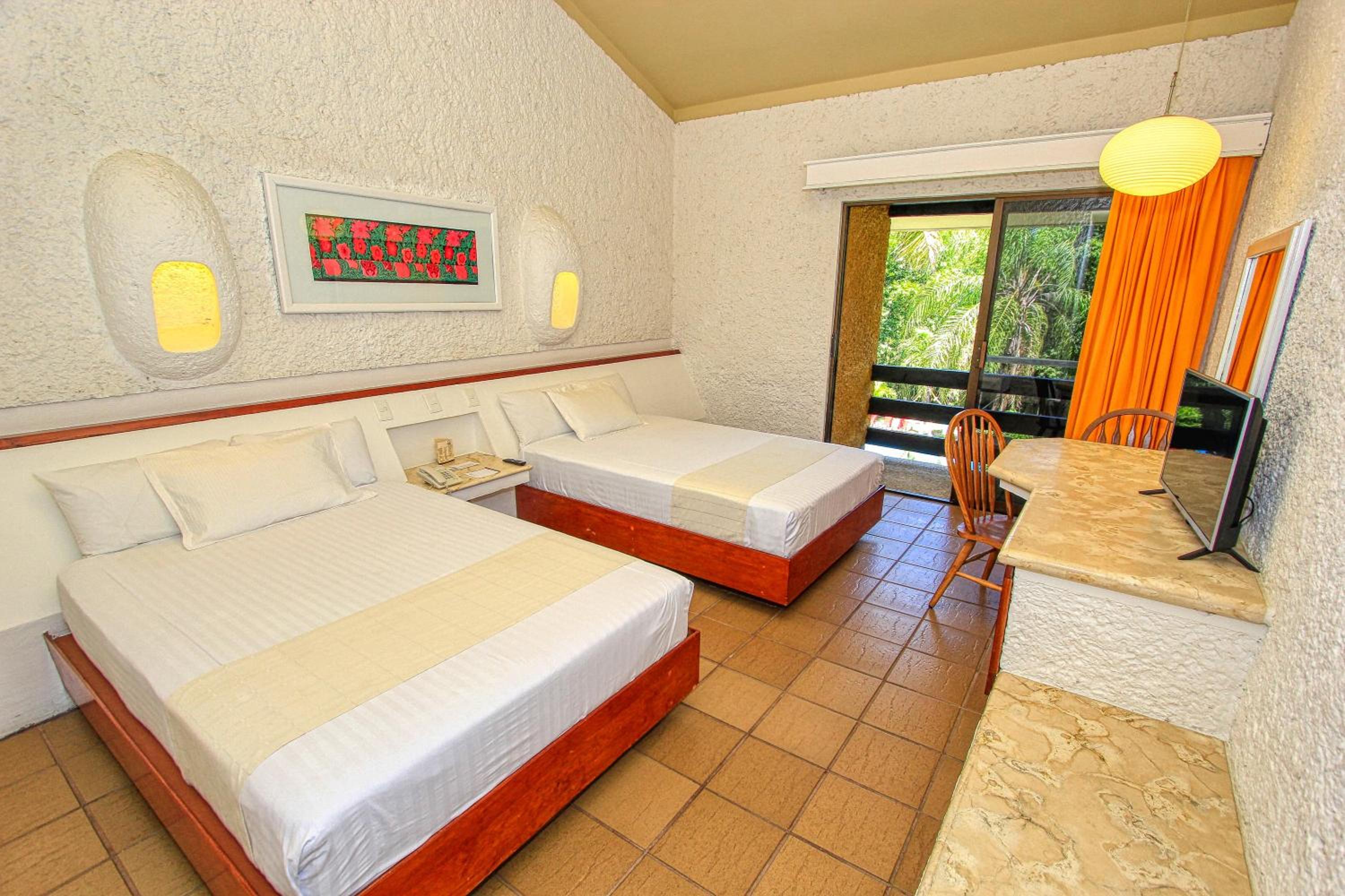 Double Room - Photo 5
