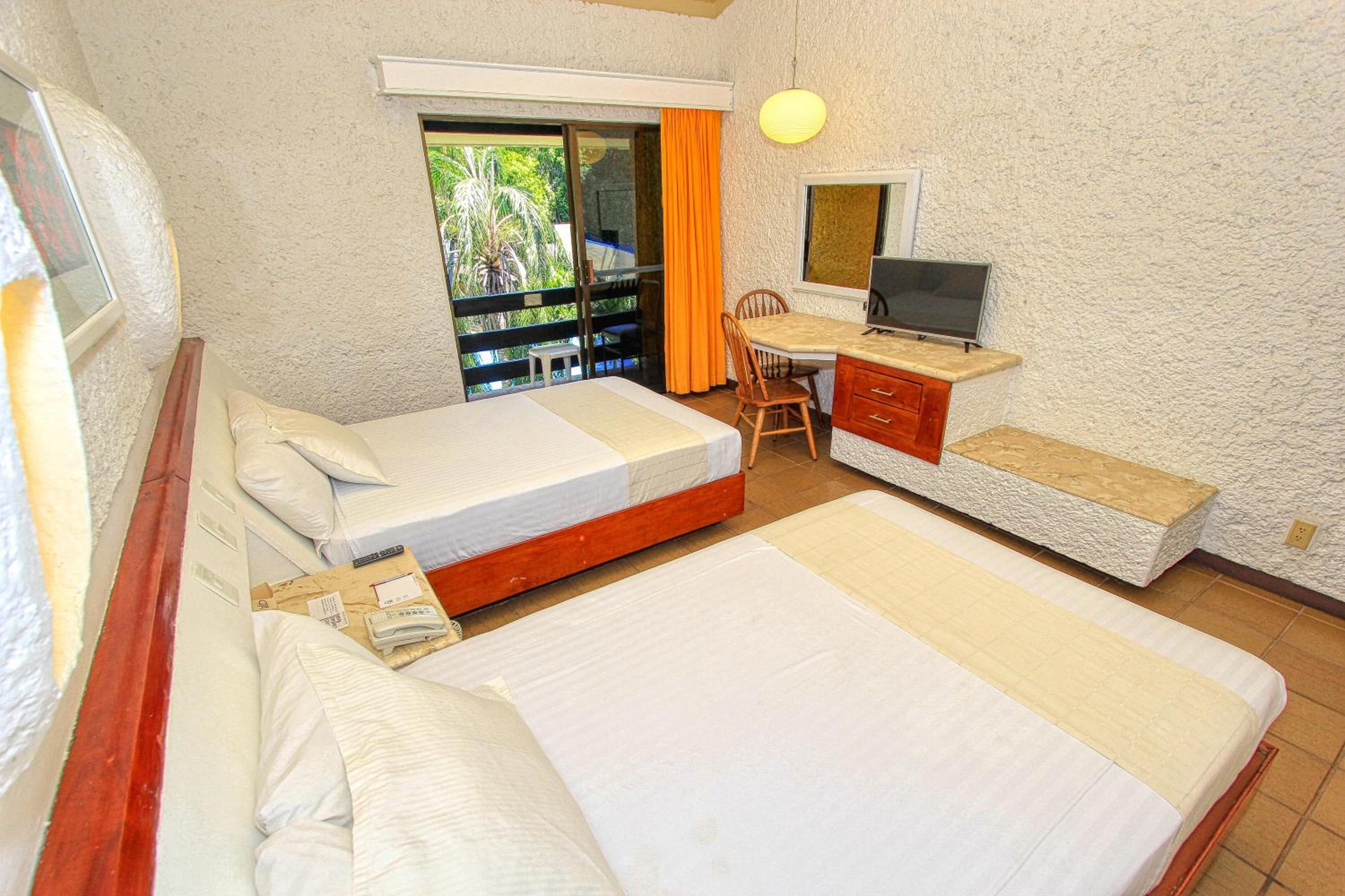 Double Room - Photo 10