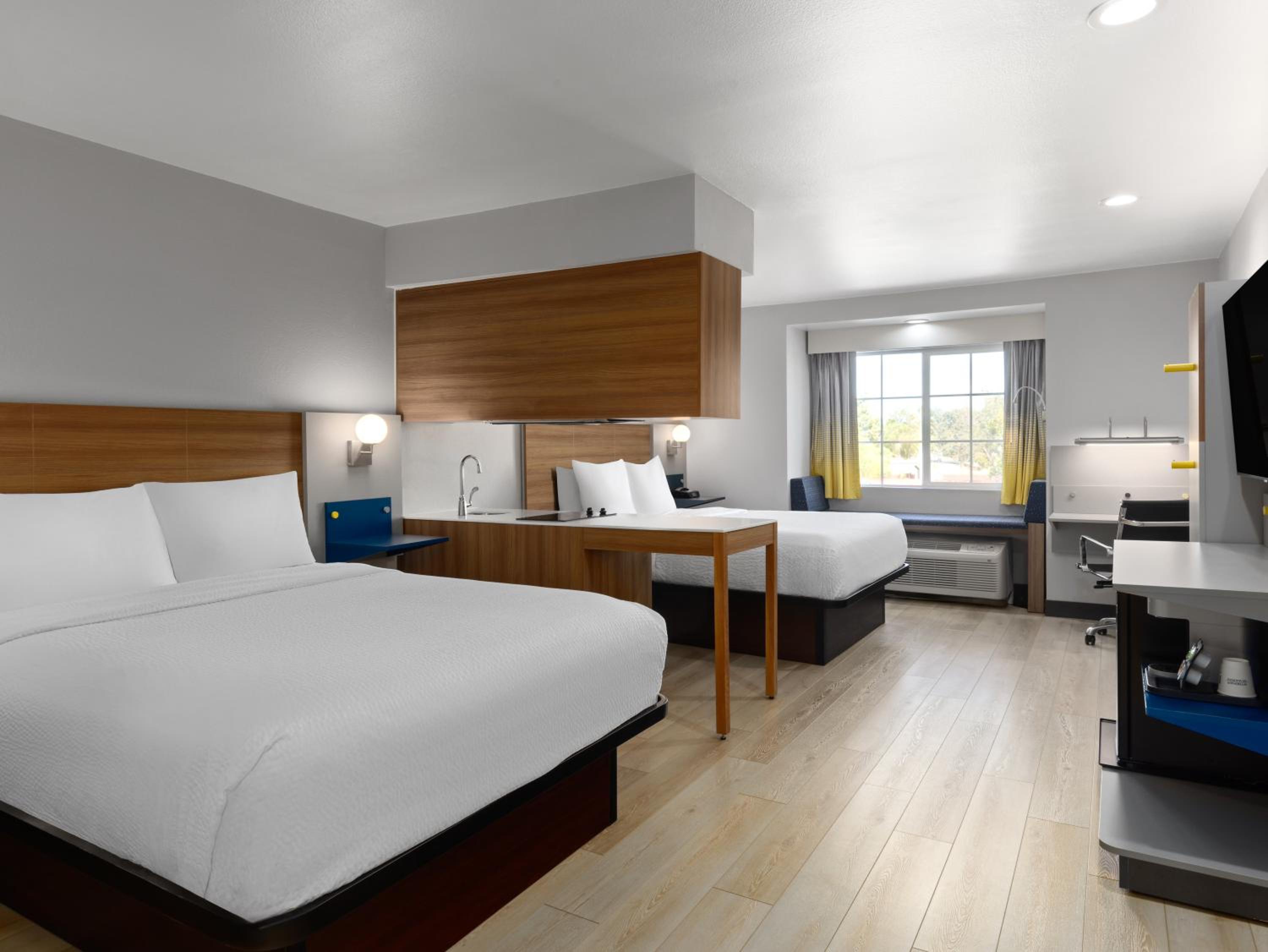 Efficiency Studio Suite with Two Queen Beds - Non-Smoking - Photo 3