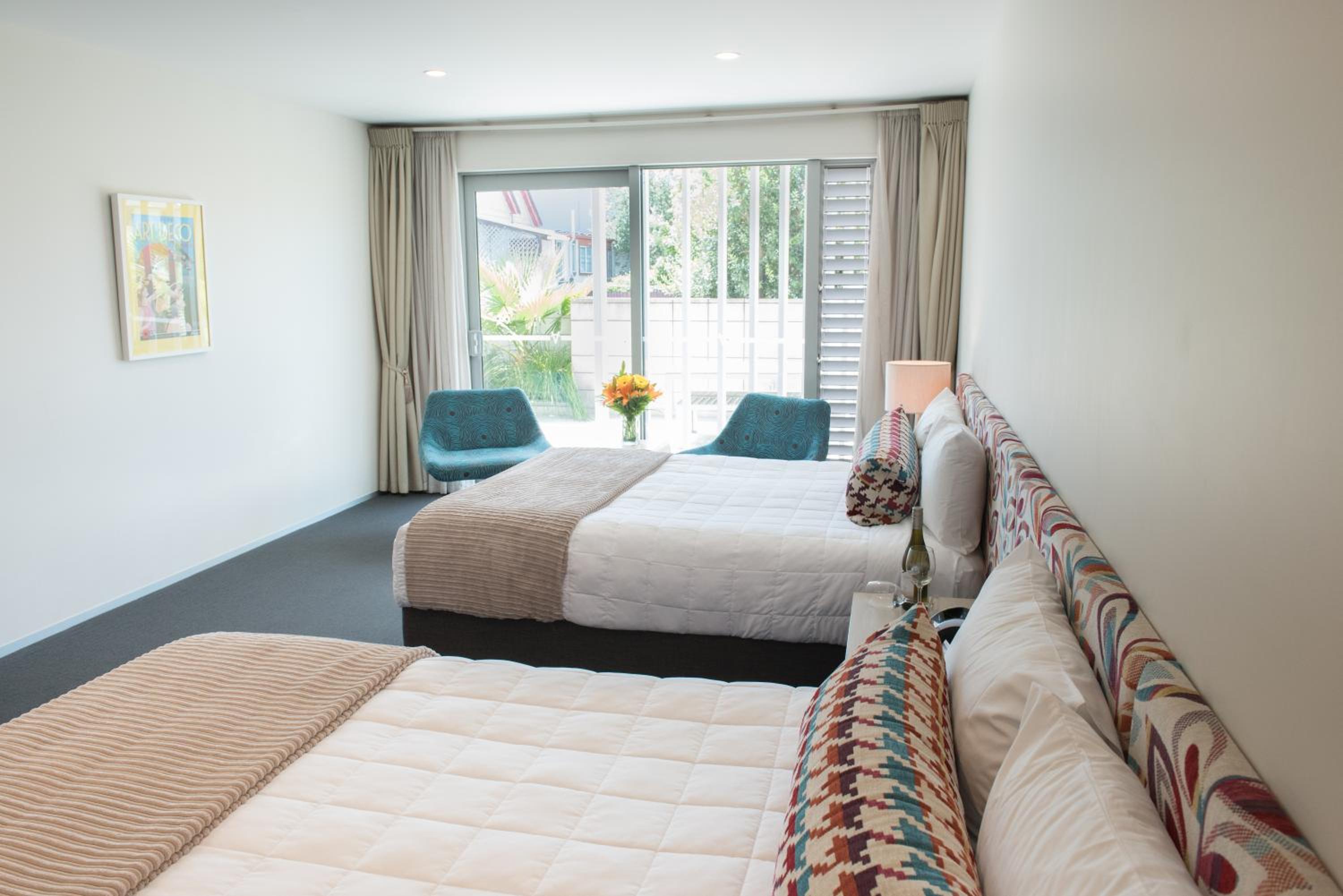 Stafford Twin Studio (2 Queen Beds) - Photo 4