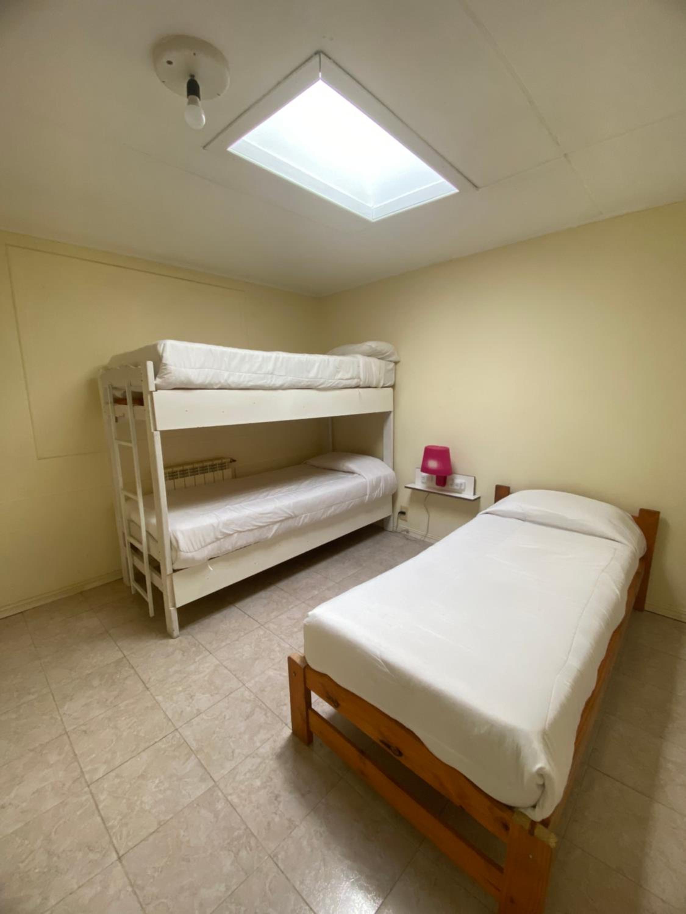 Single Bed in Mixed Dormitory Room photo 1