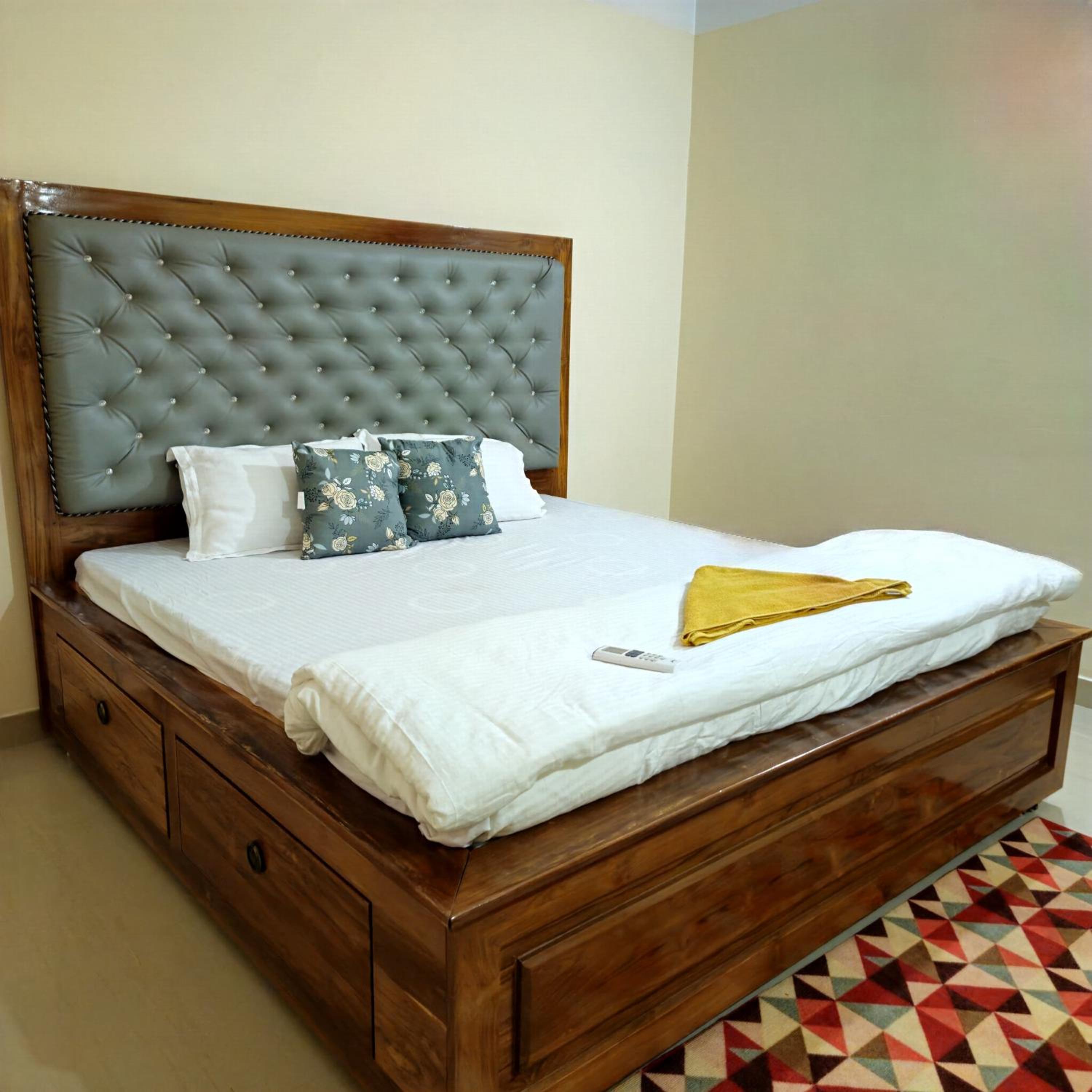 Deluxe Double Room with Balcony