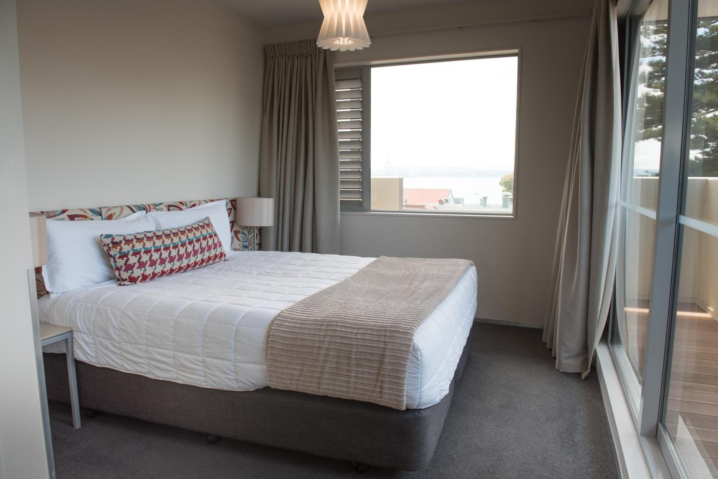 Beachfront Two Bedroom Suite (2x King or King & 2x singles or 4x singles) - Photo 4