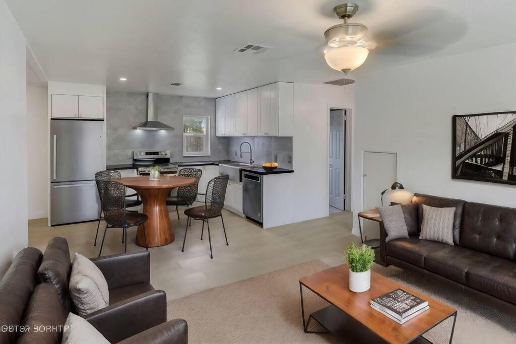Three-Bedroom House photo 1