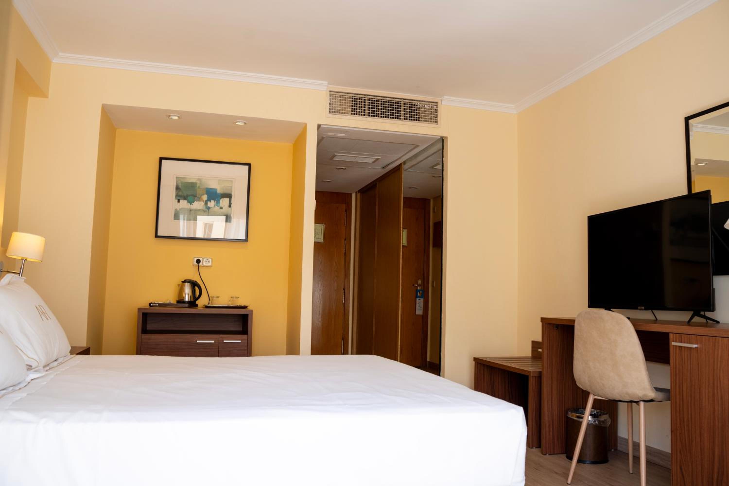 Double or Twin Room photo 2