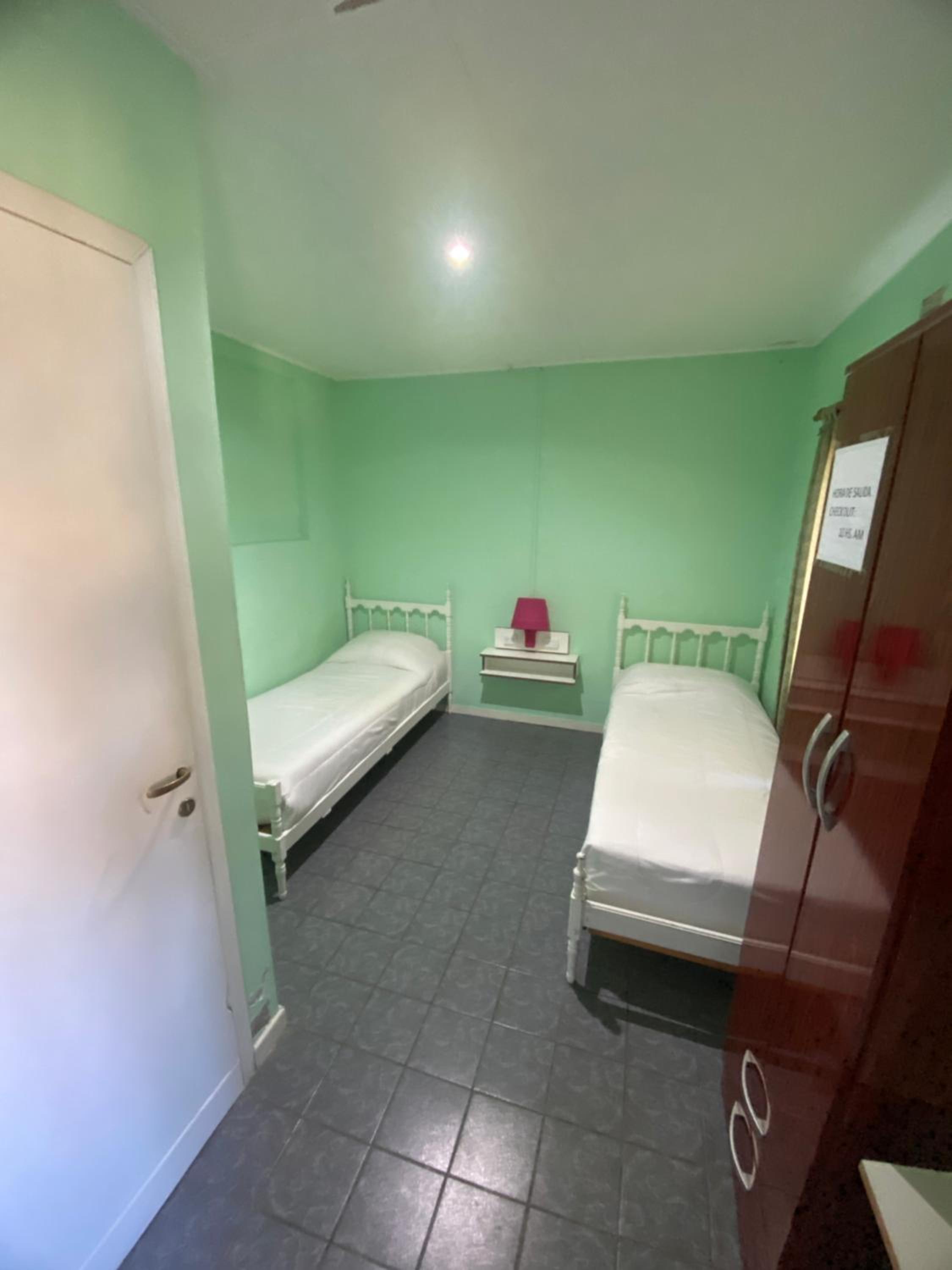 Single Bed in Mixed Dormitory Room photo 3
