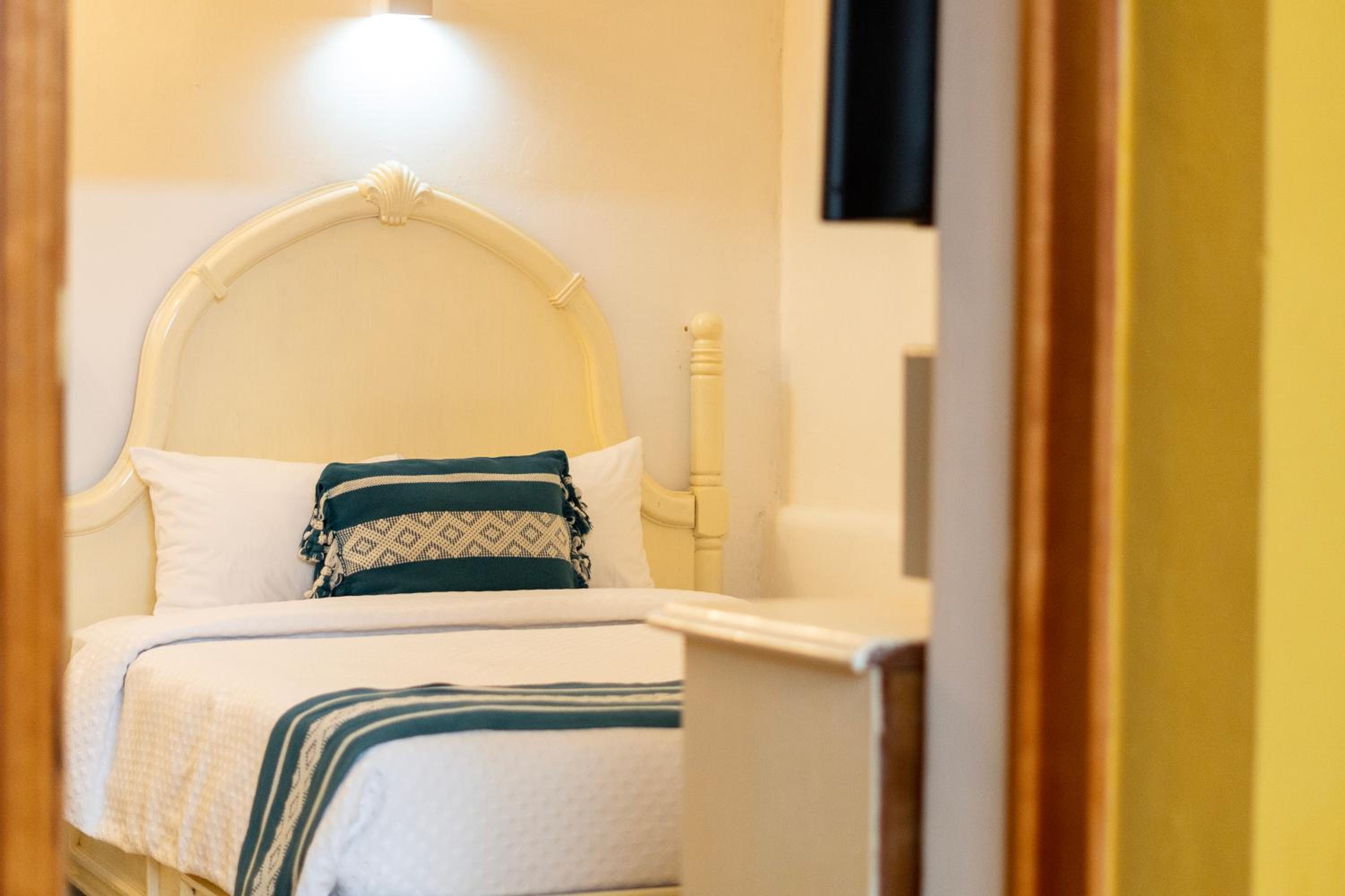Standard Room - Photo 2