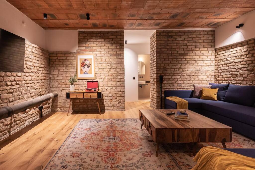 Apartment photo 1