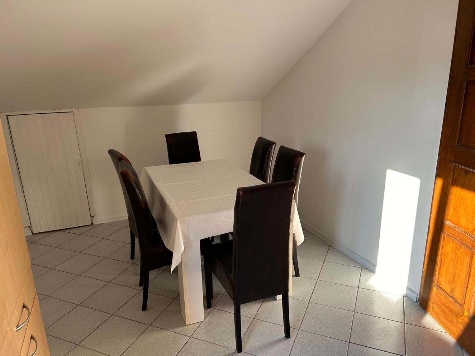 Two-Bedroom Apartment with View - Photo 4