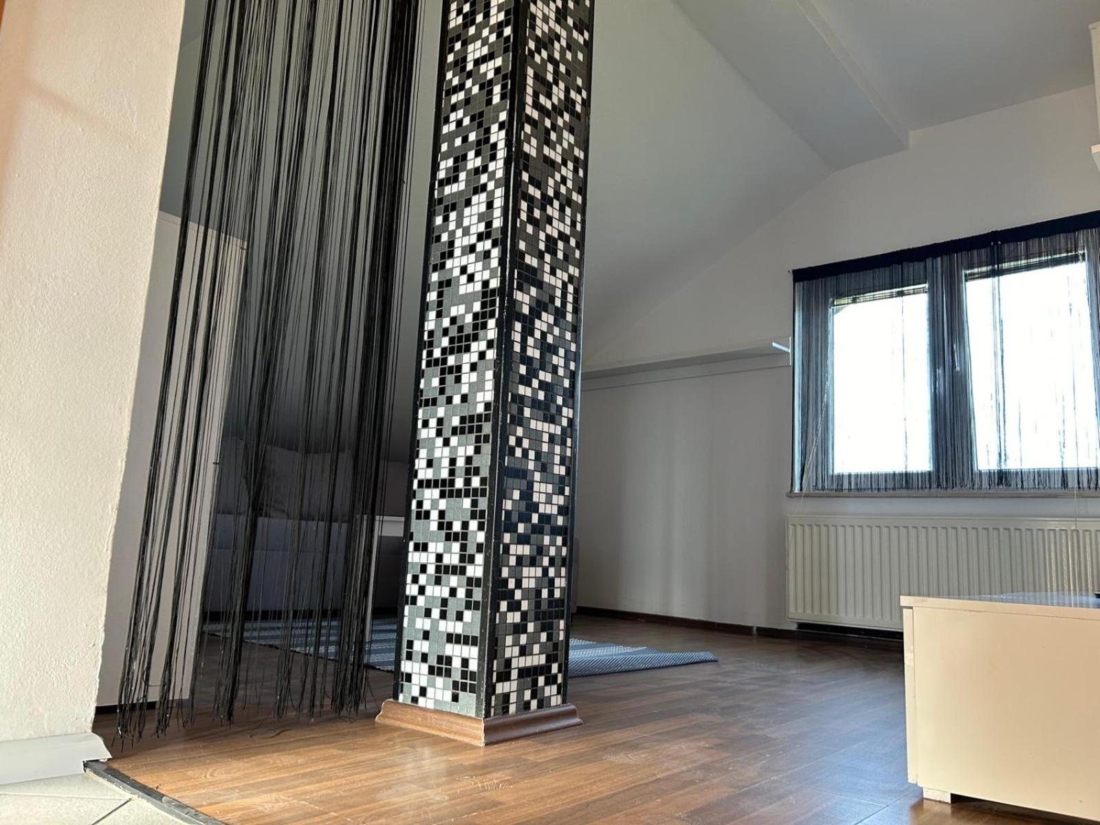 Two-Bedroom Apartment with View - Photo 5