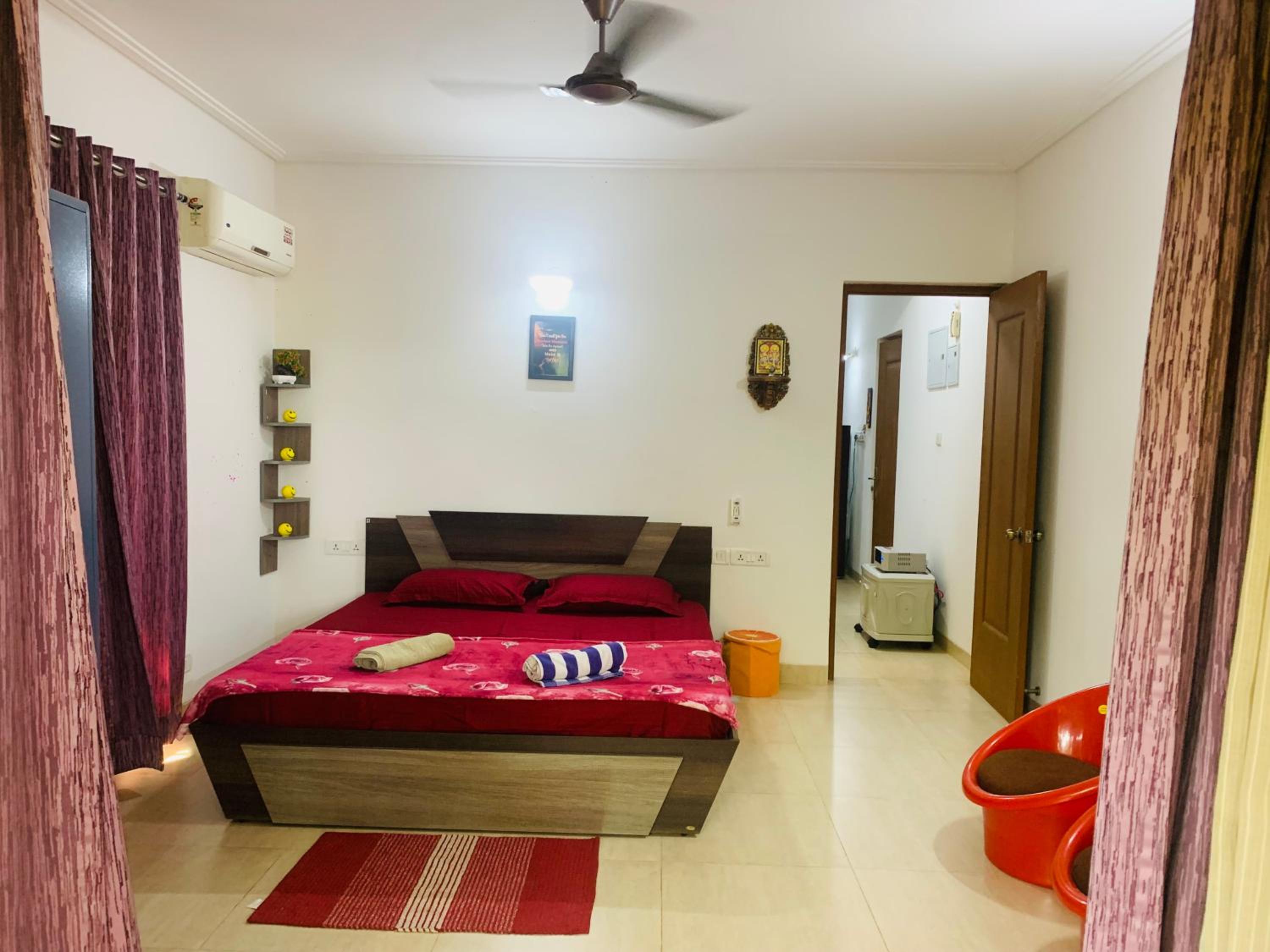 One-Bedroom Apartment with Balcony photo 3