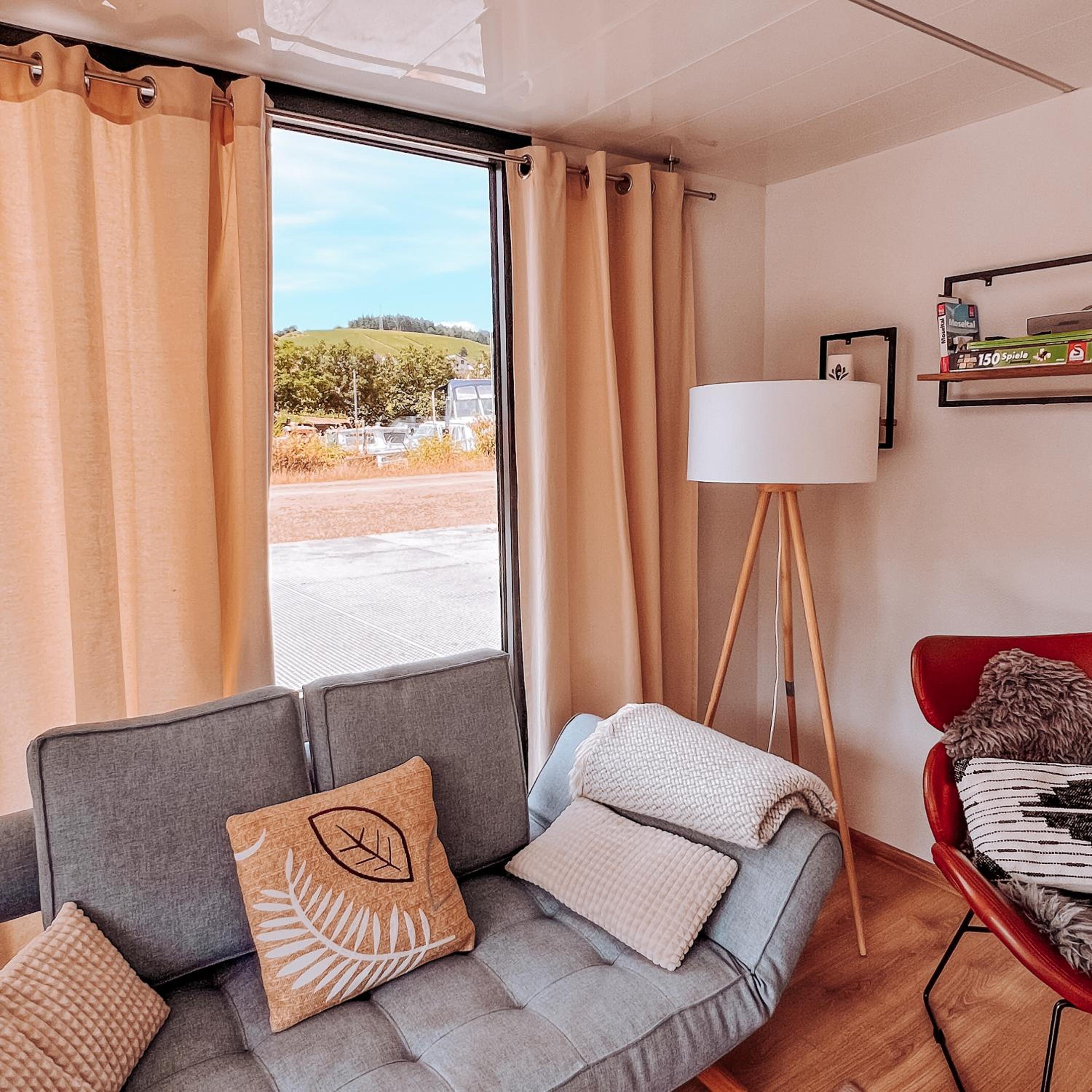 Mobile Home photo 1