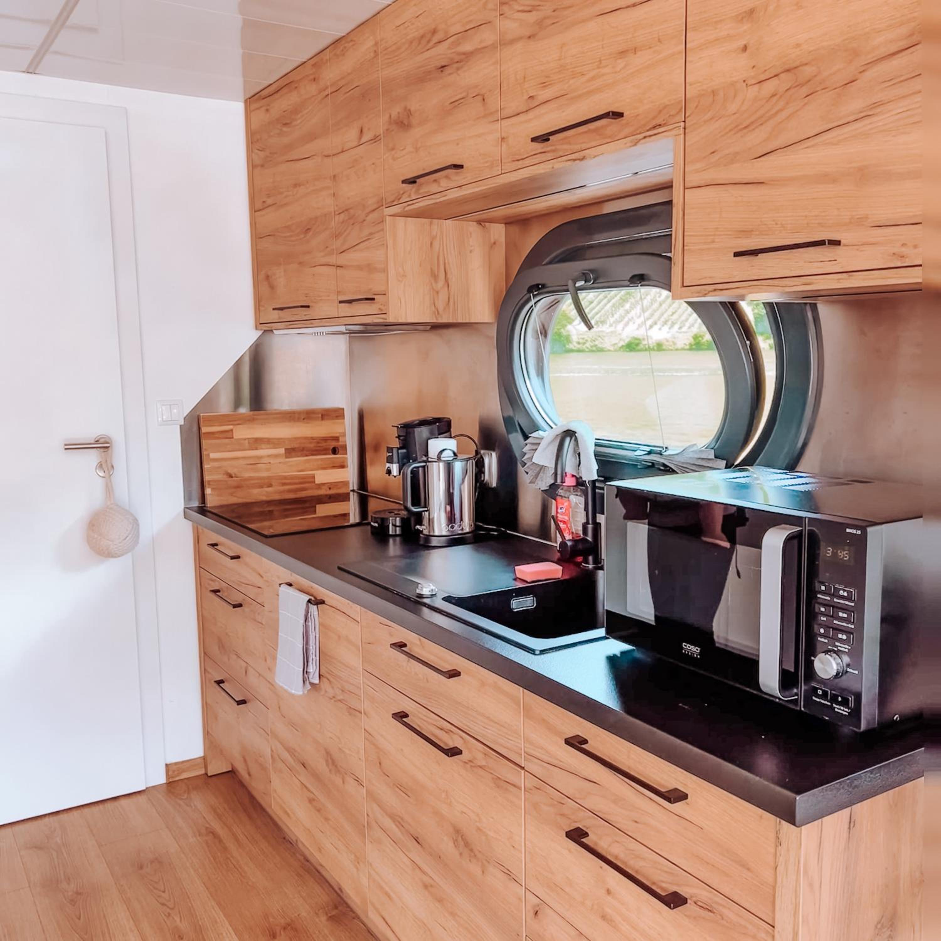 Mobile Home photo 2